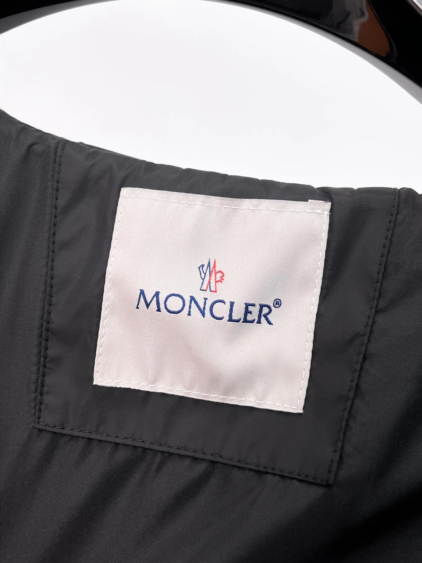 Куртки И Пуховики Мужские Moncler 18191465
