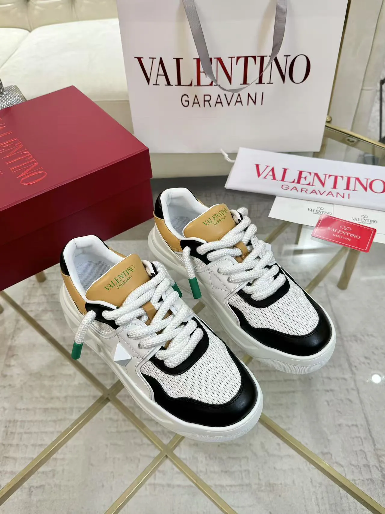 Кроссовки Женские Valentino 236129