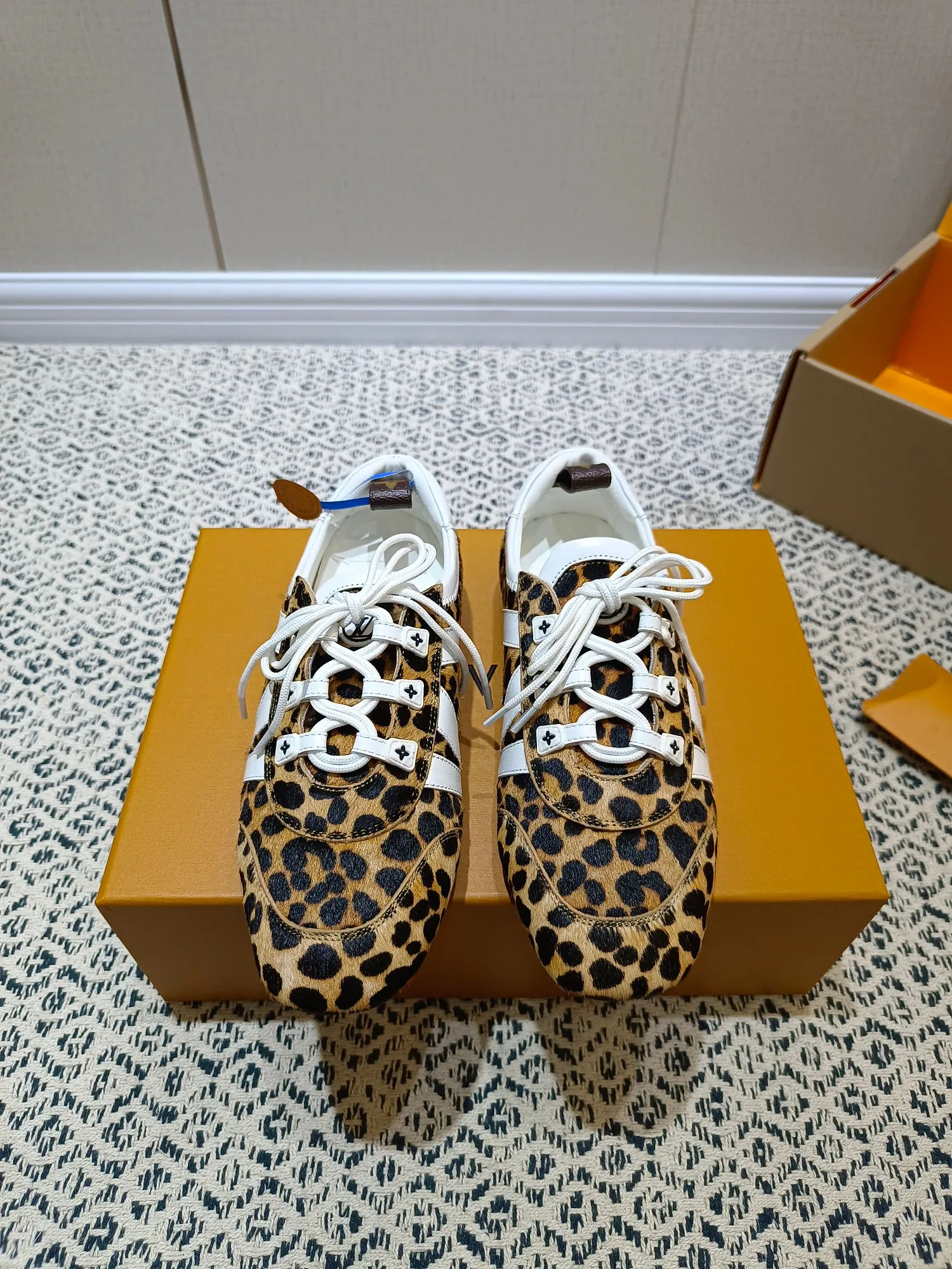 Кроссовки Женские Louis Vuitton 188345