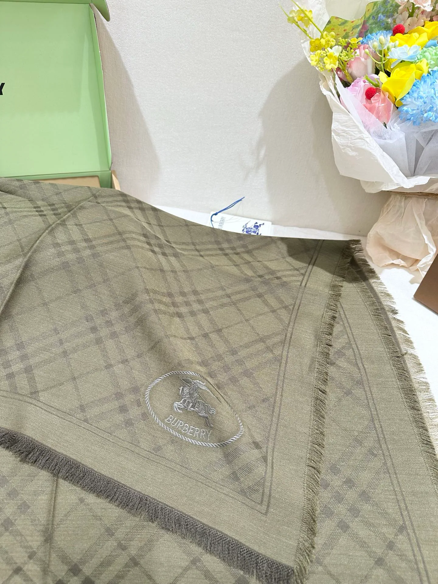 Шарфы Burberry 17916826
