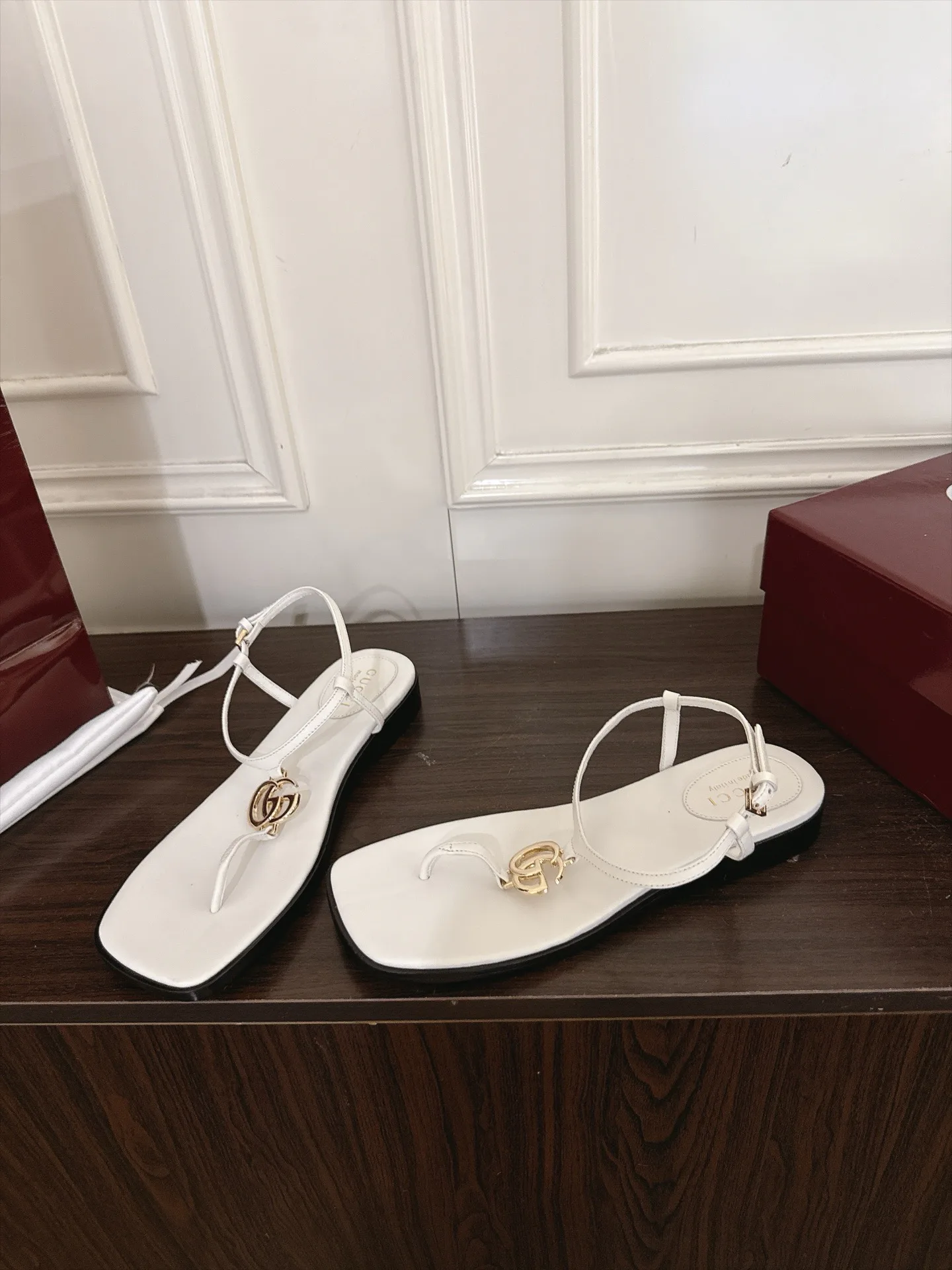 Босоножки Женские Gucci 18143129