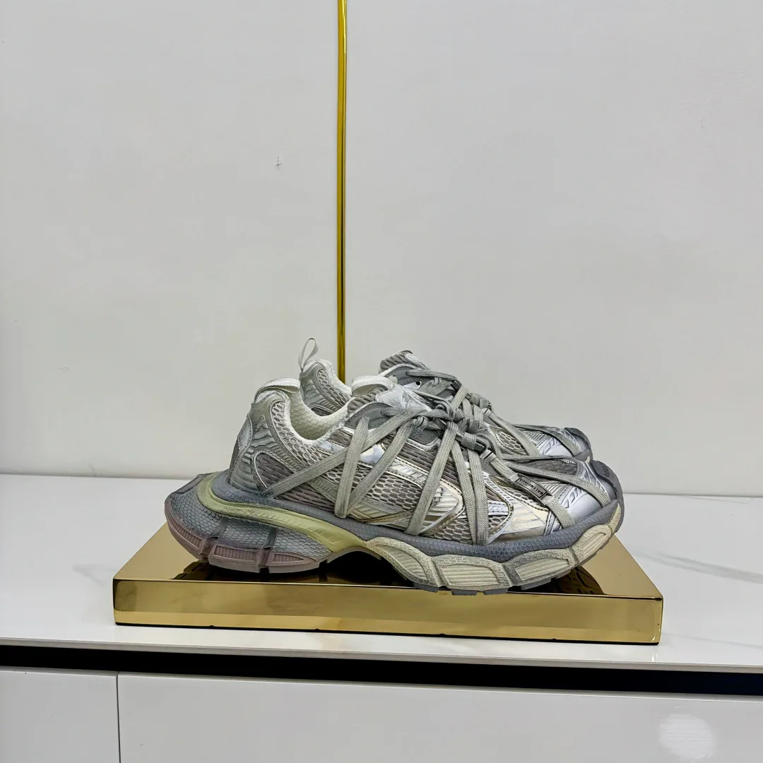 Кроссовки Женские Balenciaga 11165630