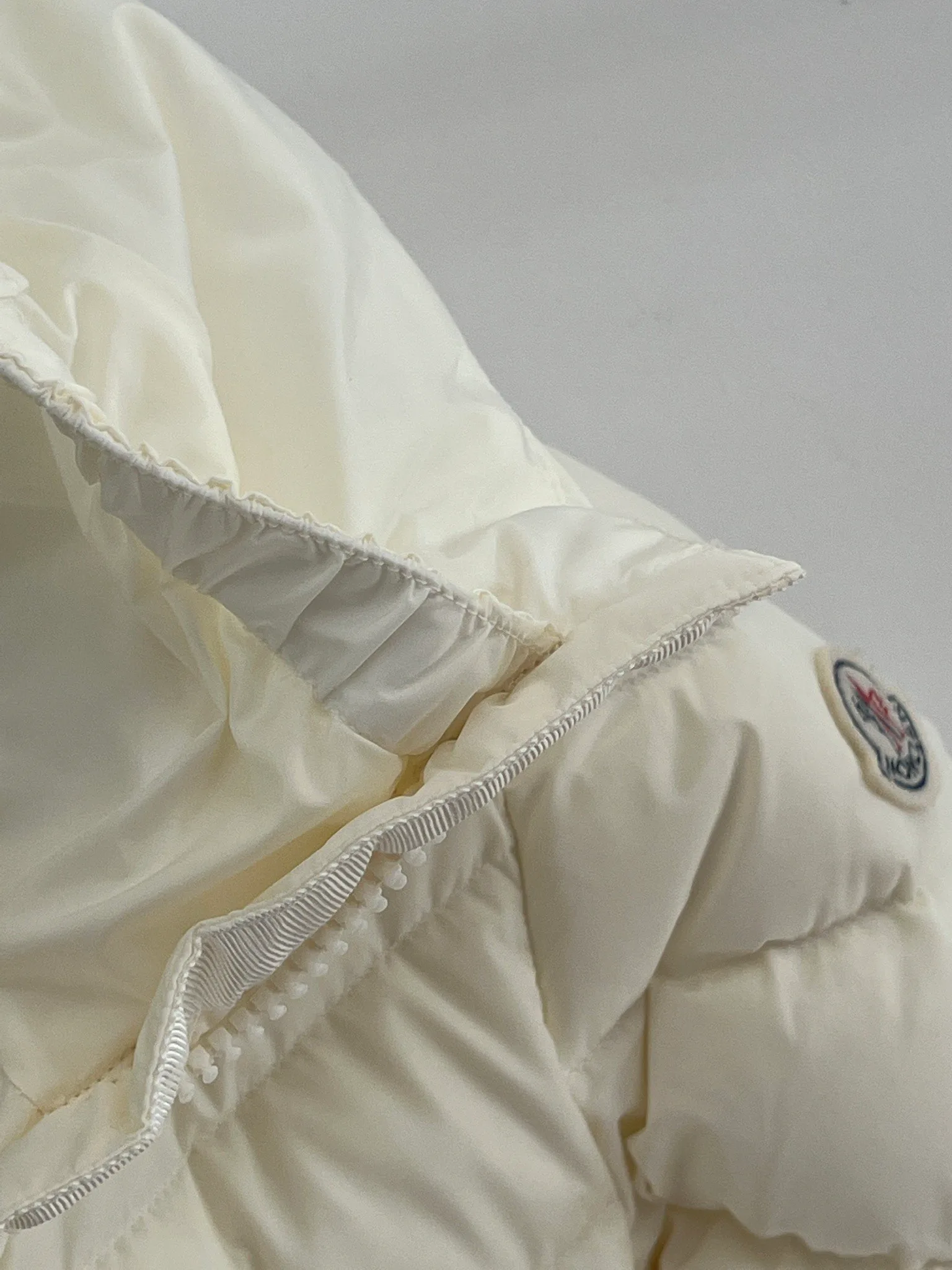 Куртки И Пуховики Женские Moncler 18416189