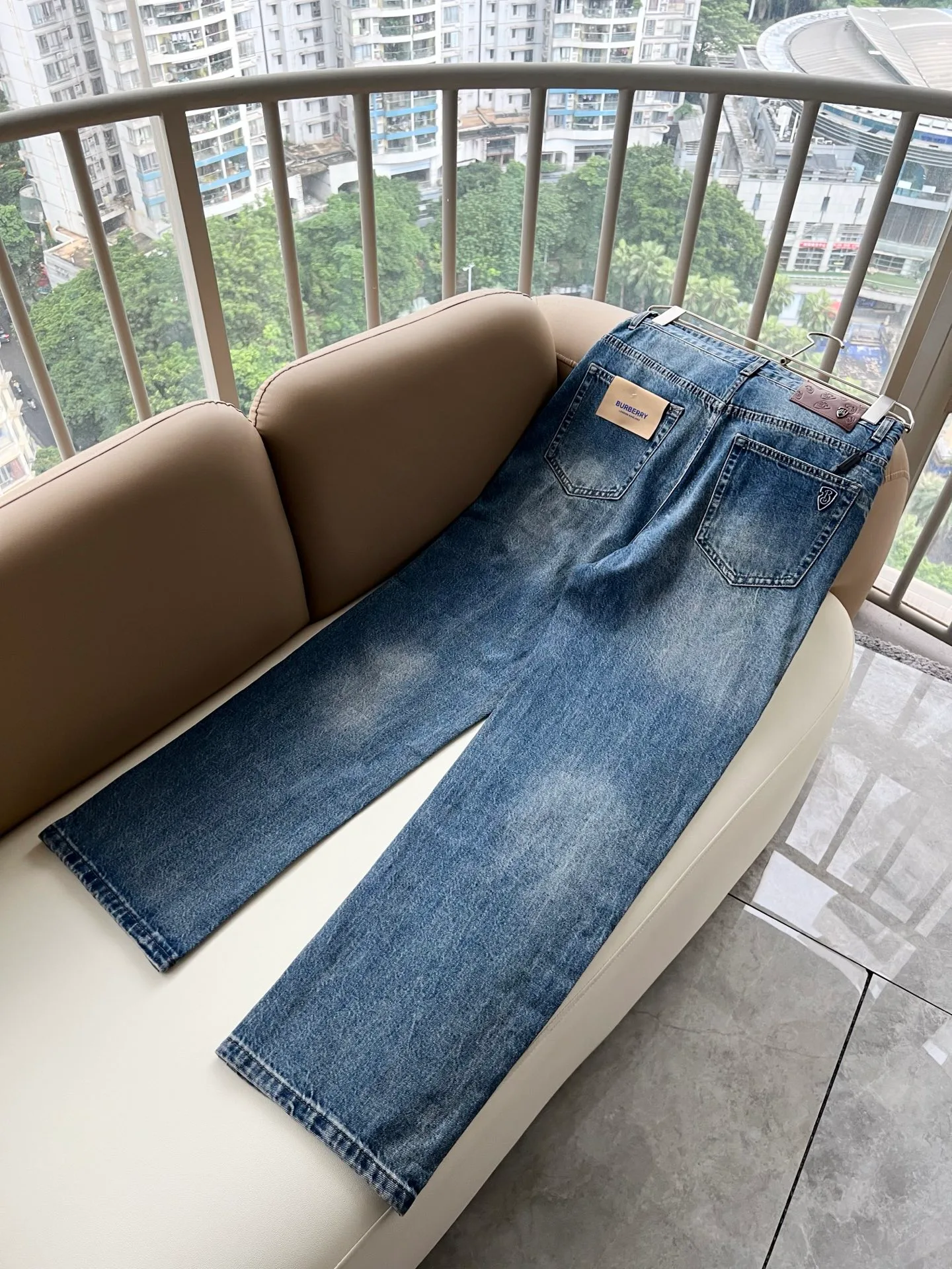 Джинсы Мужские Burberry 18343162