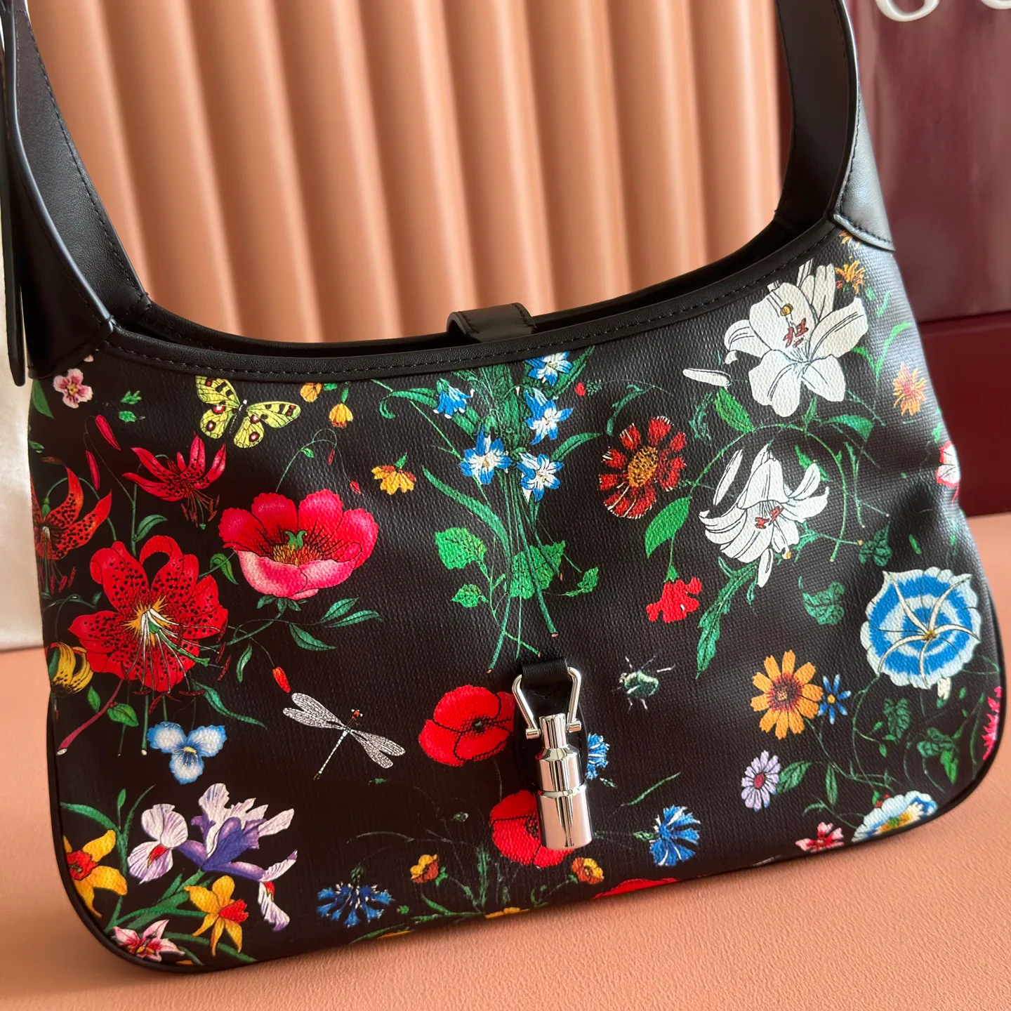 Классические Сумки Женские Gucci 18148086