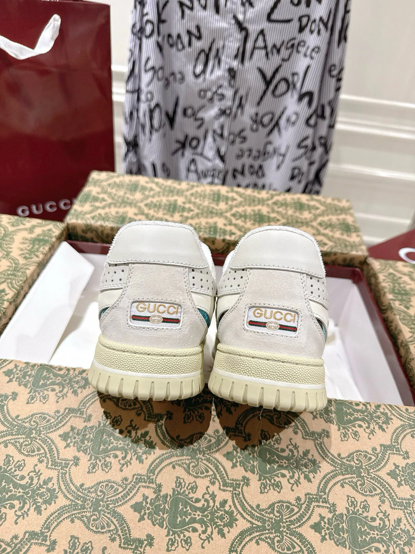 Кроссовки Женские Gucci 364745