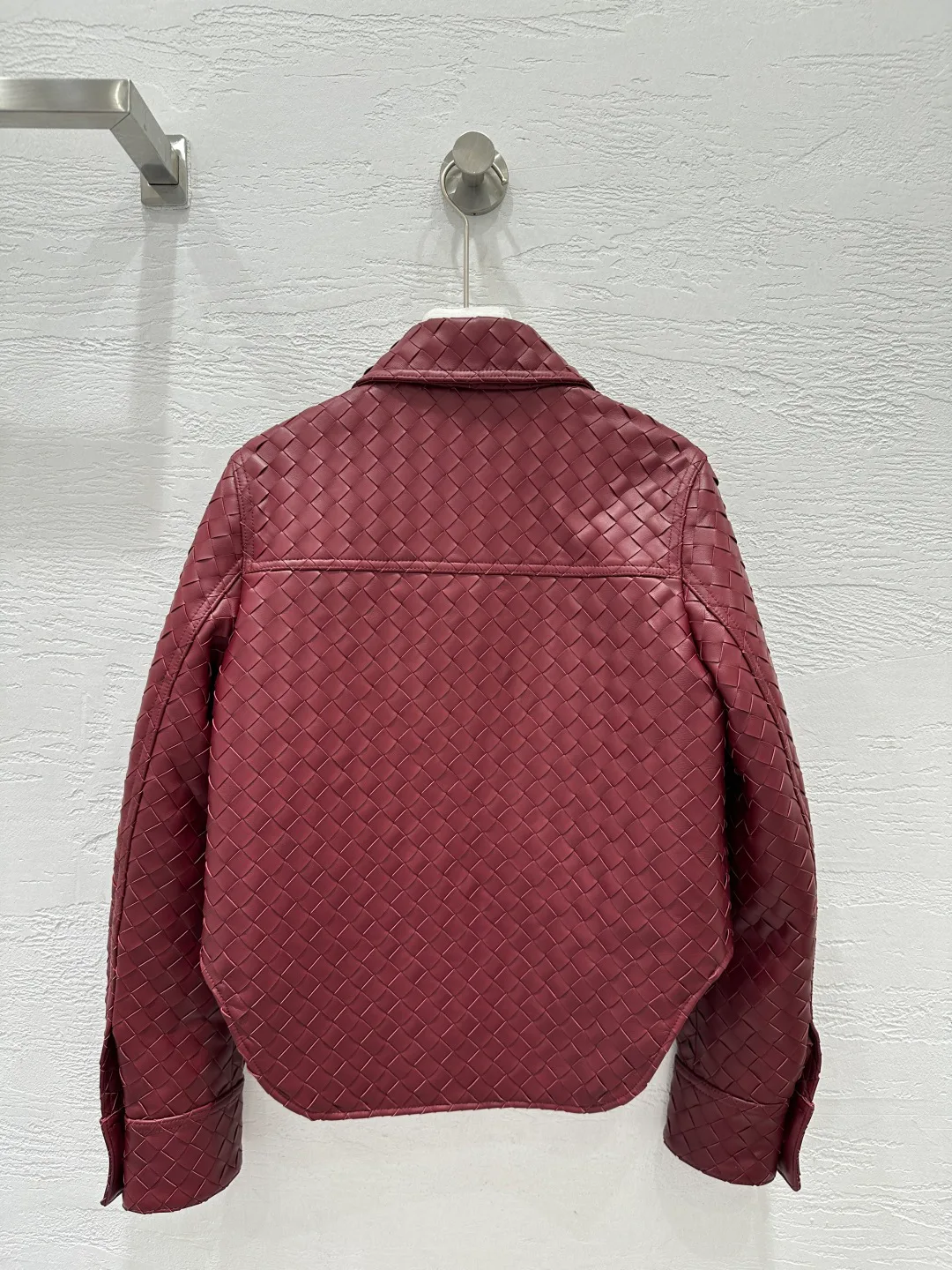 Кожаные Куртки И Дублёнки Женские Bottega Veneta 11232089