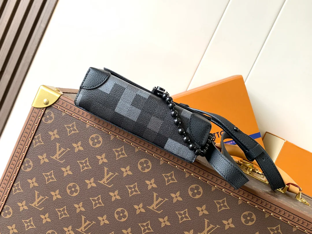 Классические Сумки Женские Louis Vuitton 11704175
