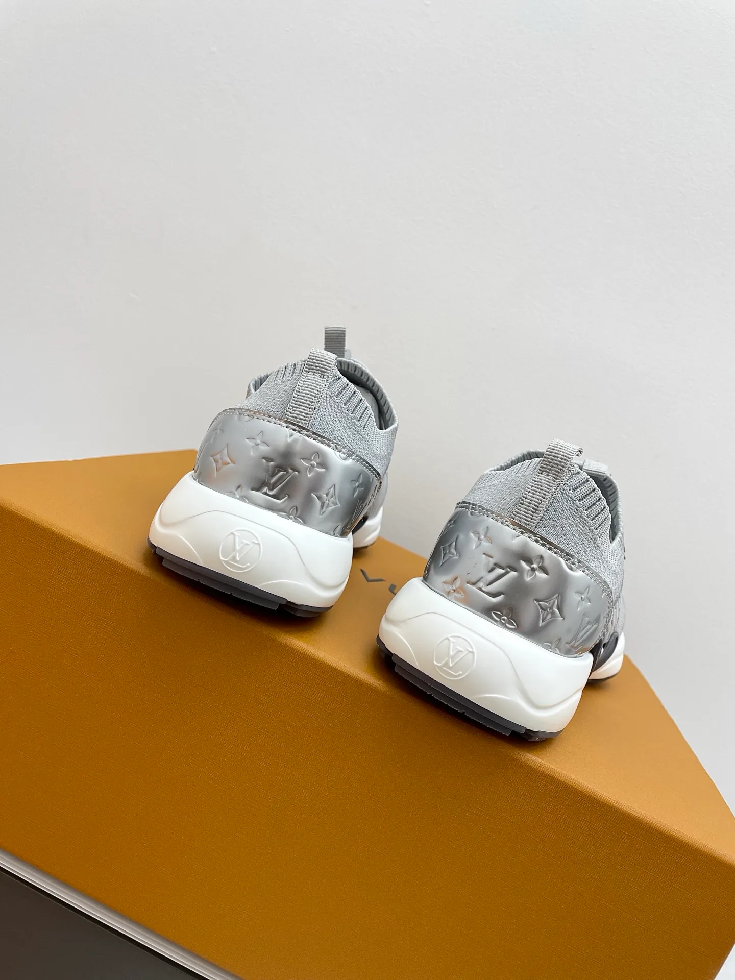 Кроссовки Женские Louis Vuitton 150826