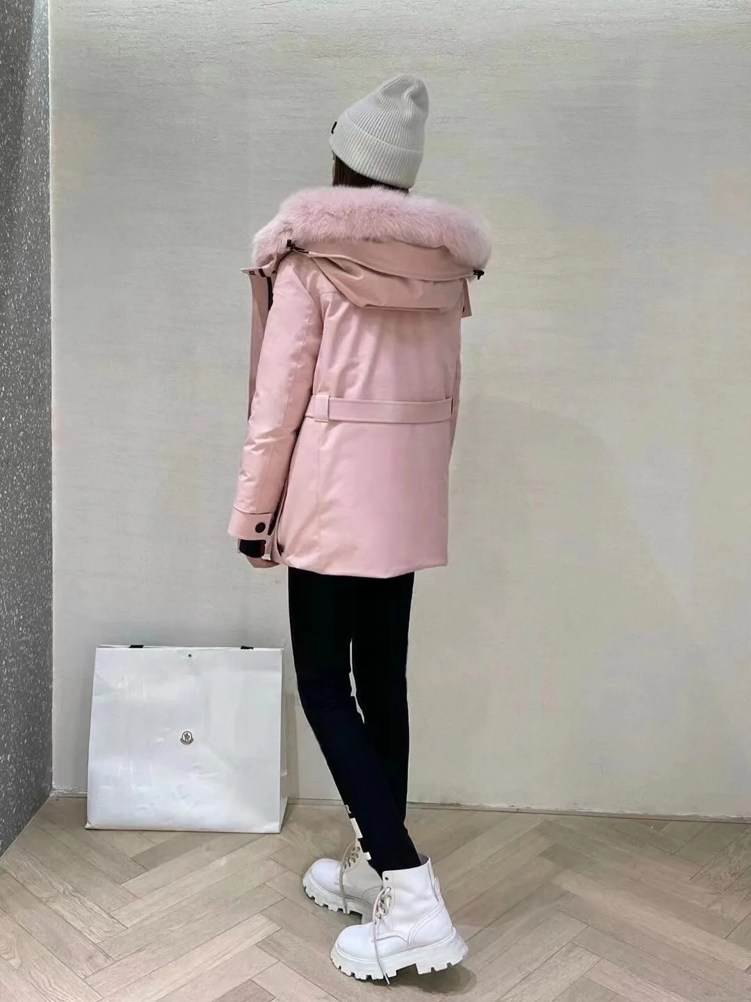 Куртки И Пуховики Женские Moncler 18710214