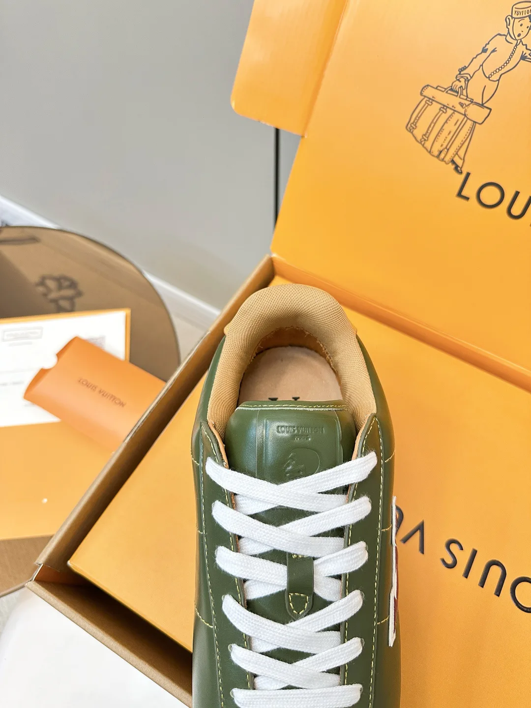 Кроссовки Женские Louis Vuitton 1511733