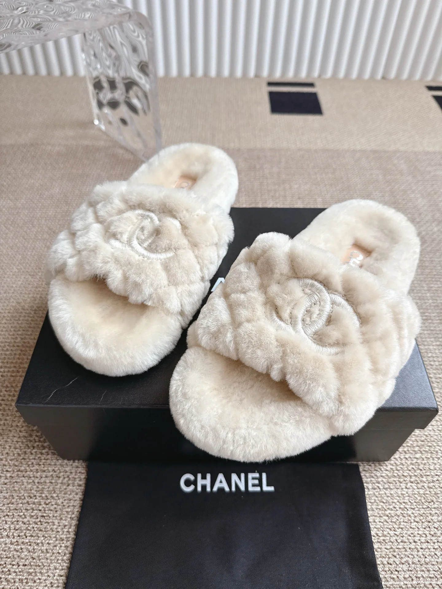Тапочки Женские Chanel 18324637