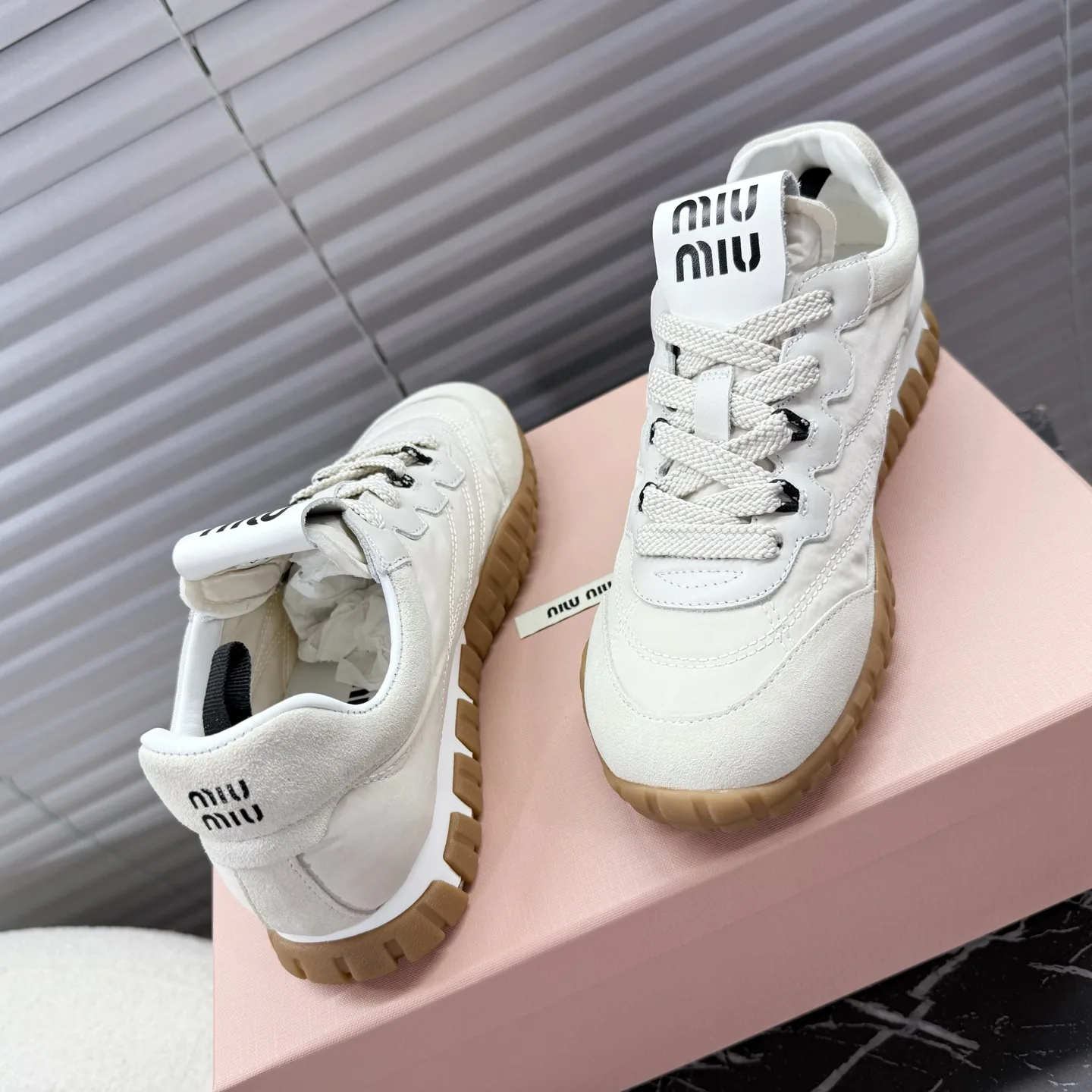 Кроссовки Женские Miu Miu 3742541