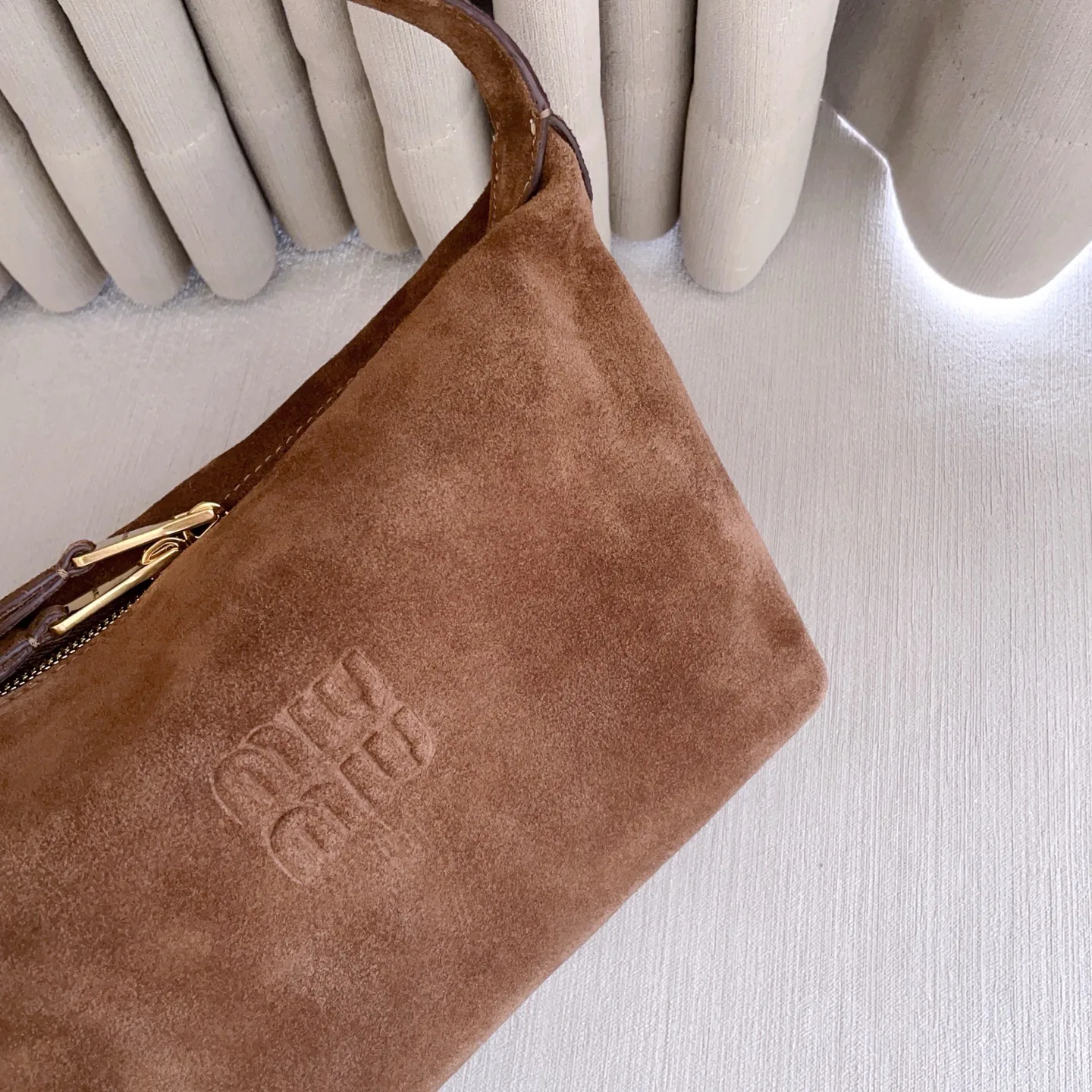Классические Сумки Женские Miu Miu 17799925