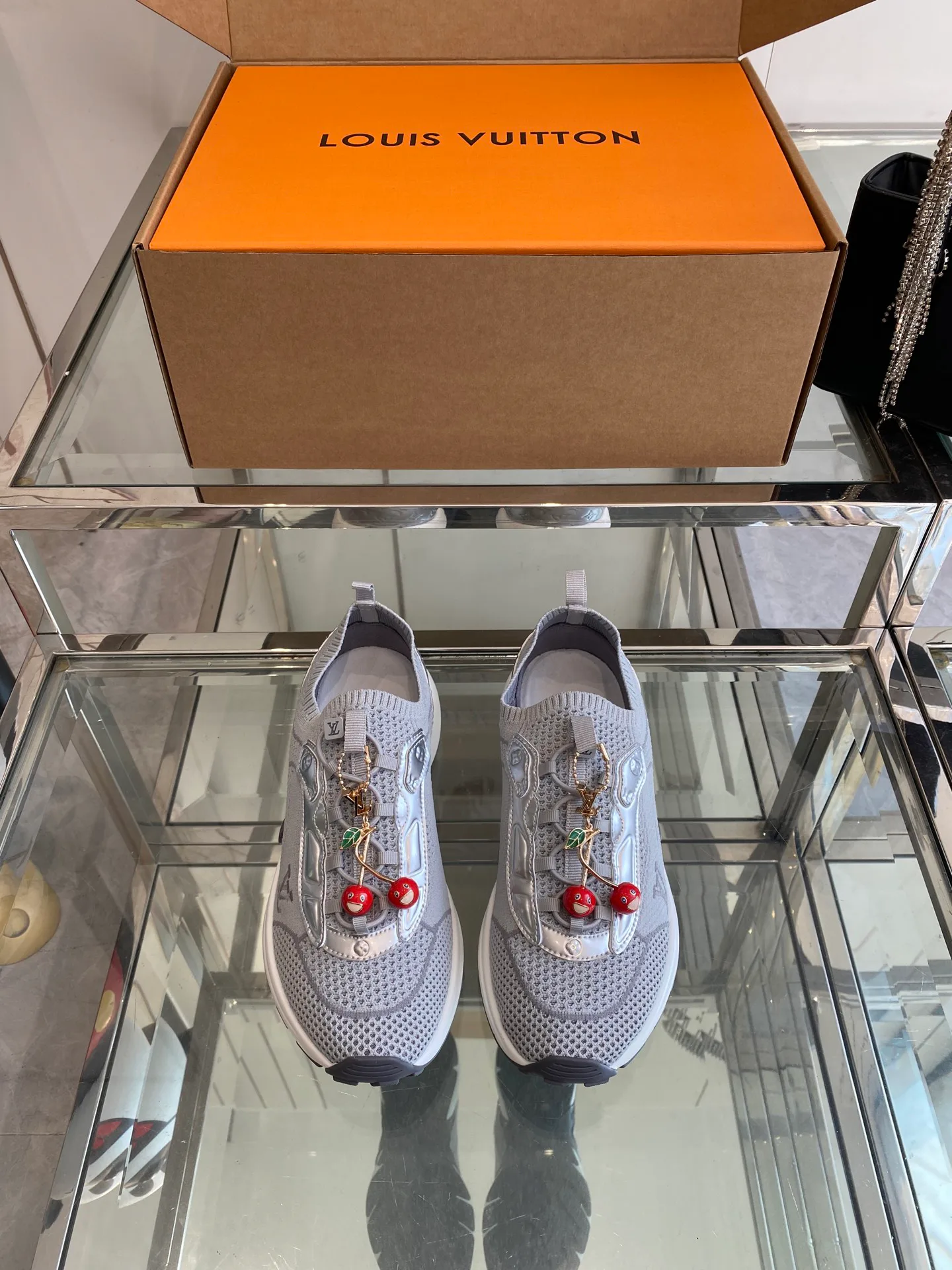 Кроссовки Женские Louis Vuitton 53305