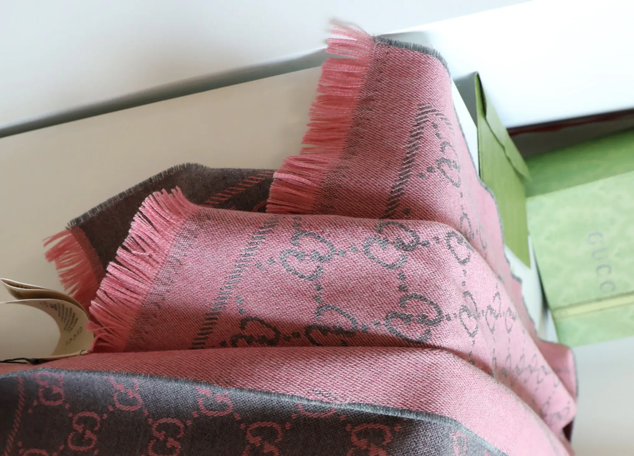 Шарфы Gucci 240511