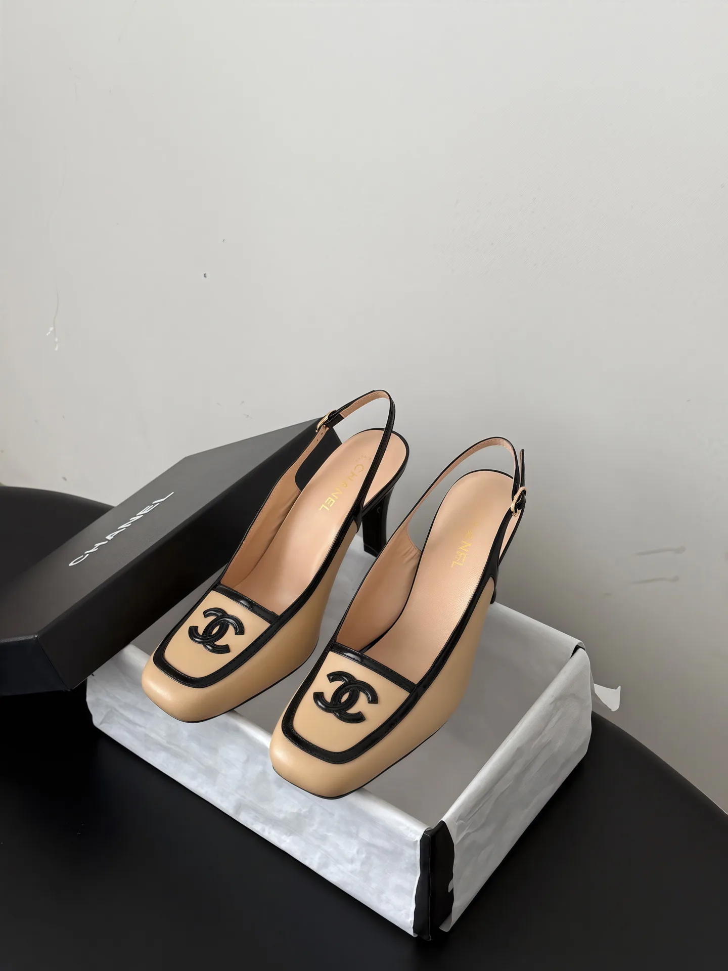 Туфли Женские Chanel 18378211
