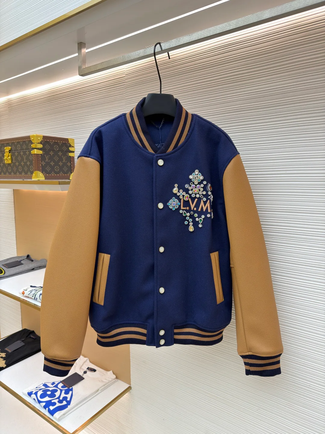 Куртки И Пуховики Мужские Louis Vuitton 11399333