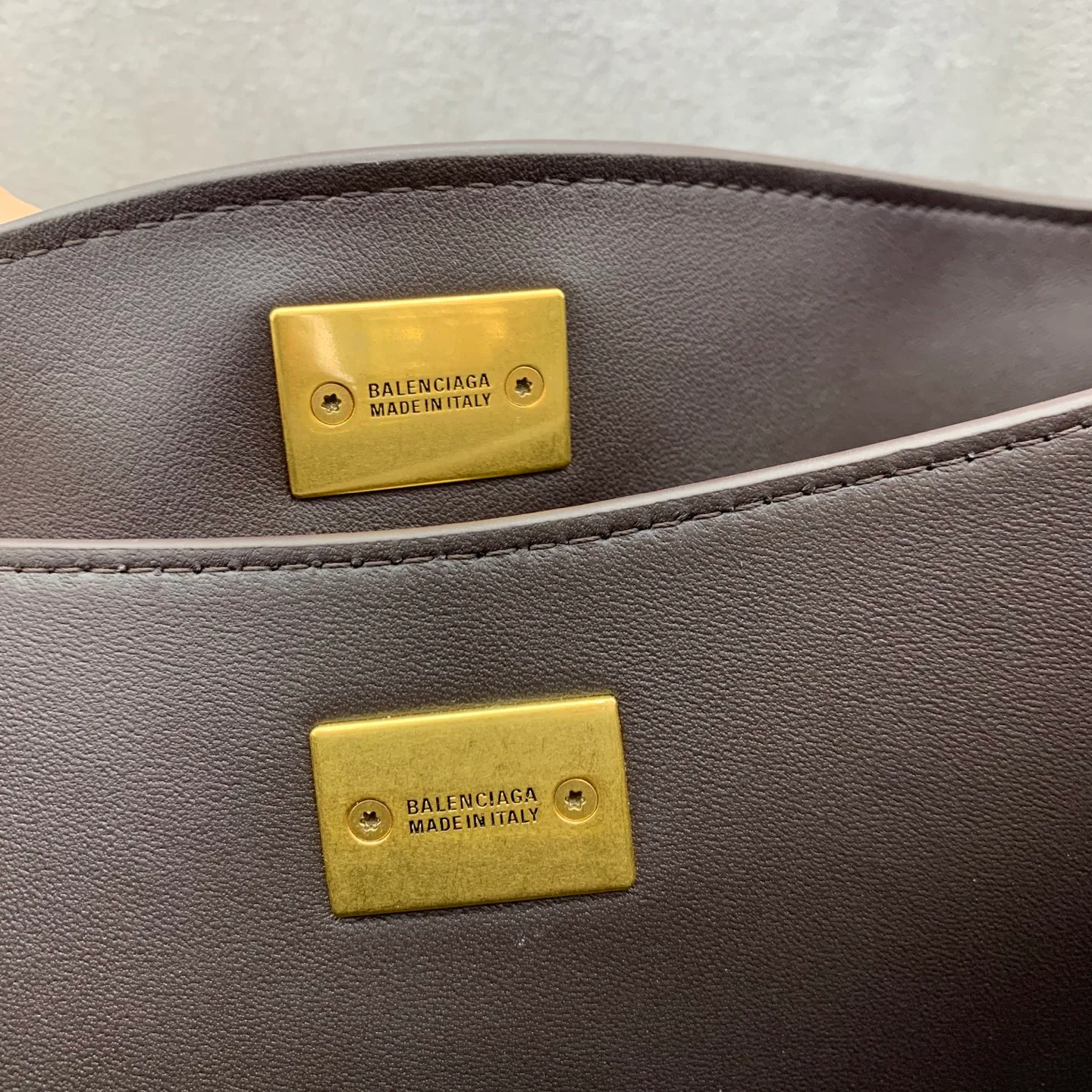 Классические Сумки Женские Balenciaga 18136506