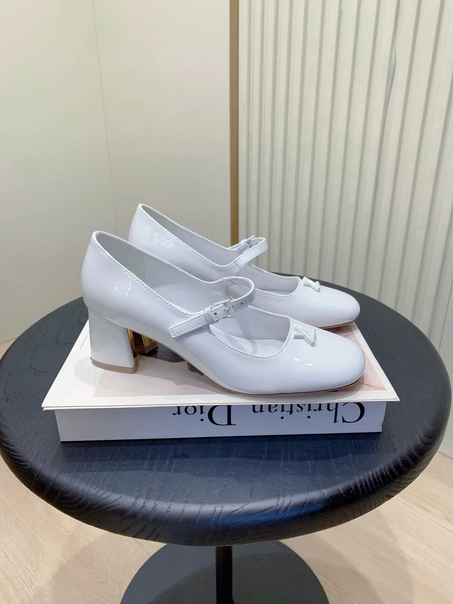 Босоножки Женские Louis Vuitton 1834447