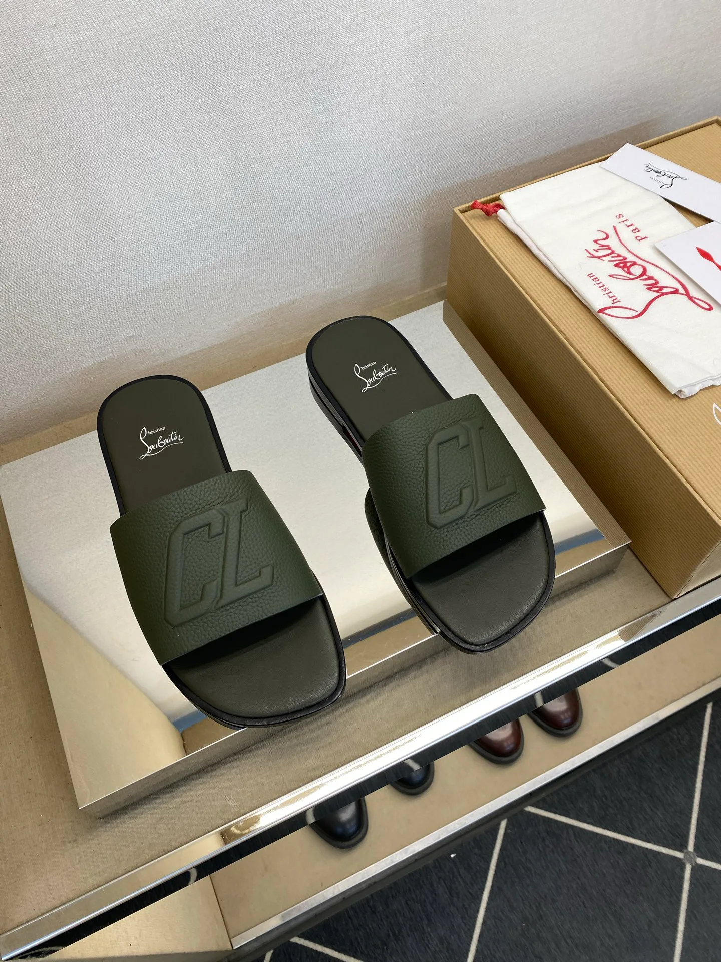 Сандалии Мужские Christian Louboutin 11710364