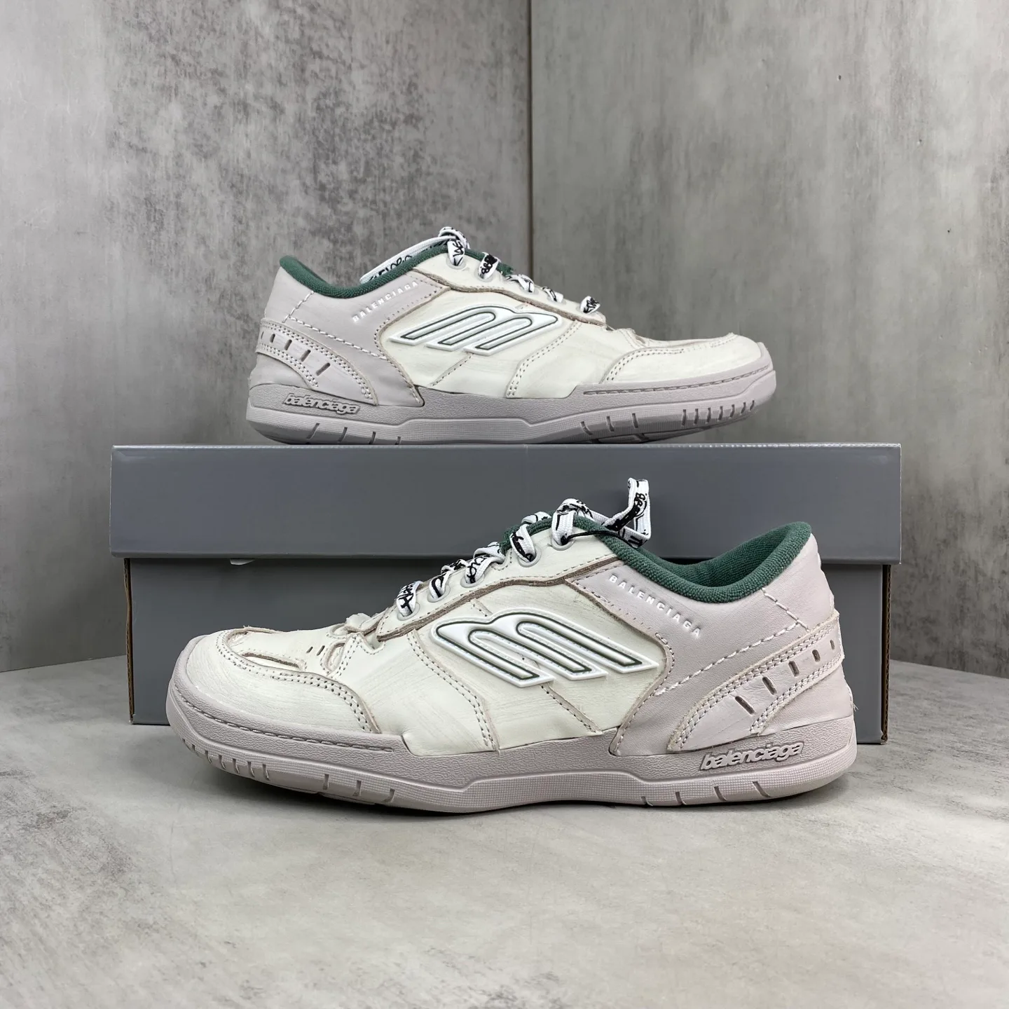 Кроссовки Женские Balenciaga 10247851