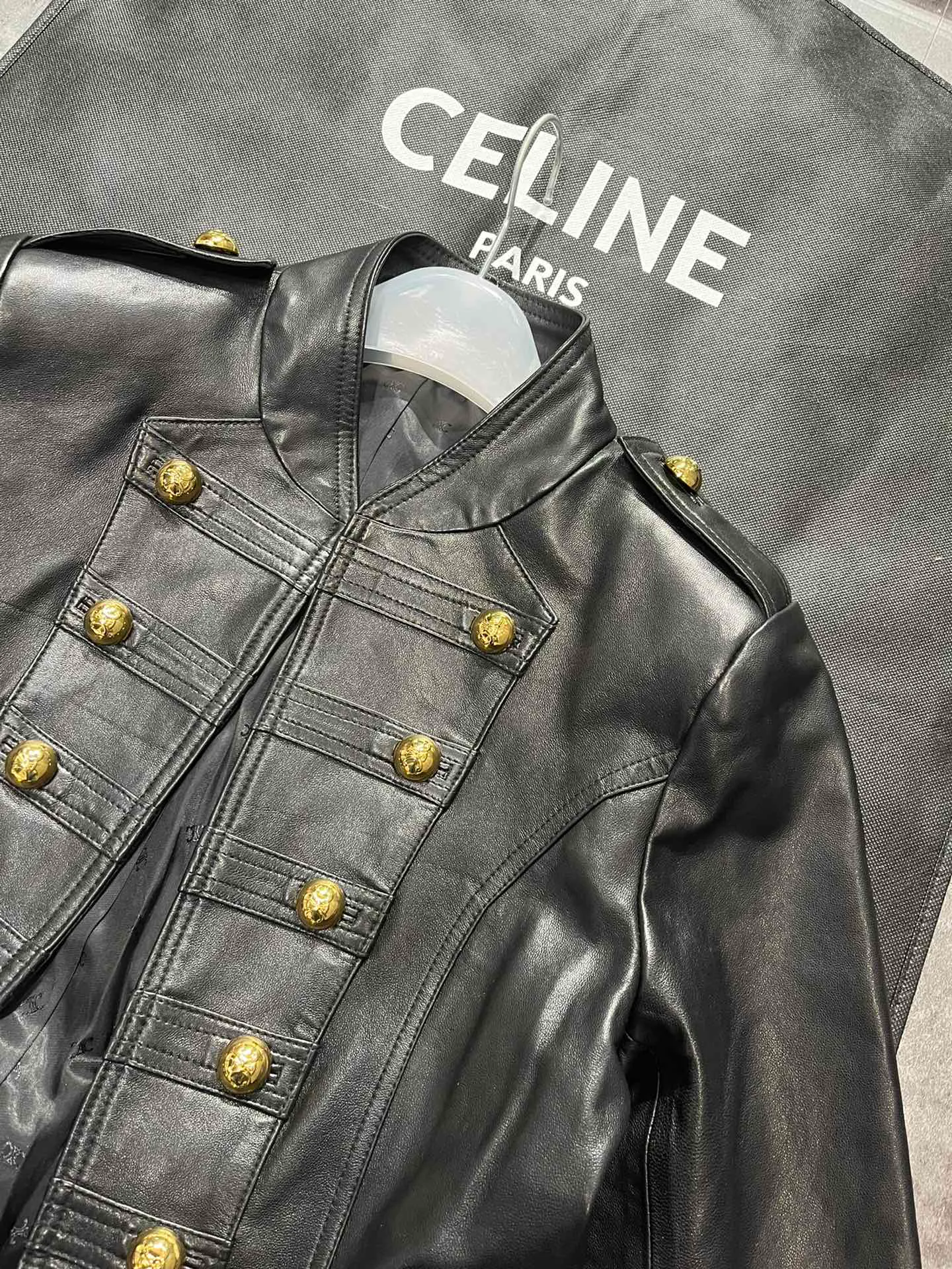 Кожаные Куртки И Дублёнки Мужские Celine 11182652