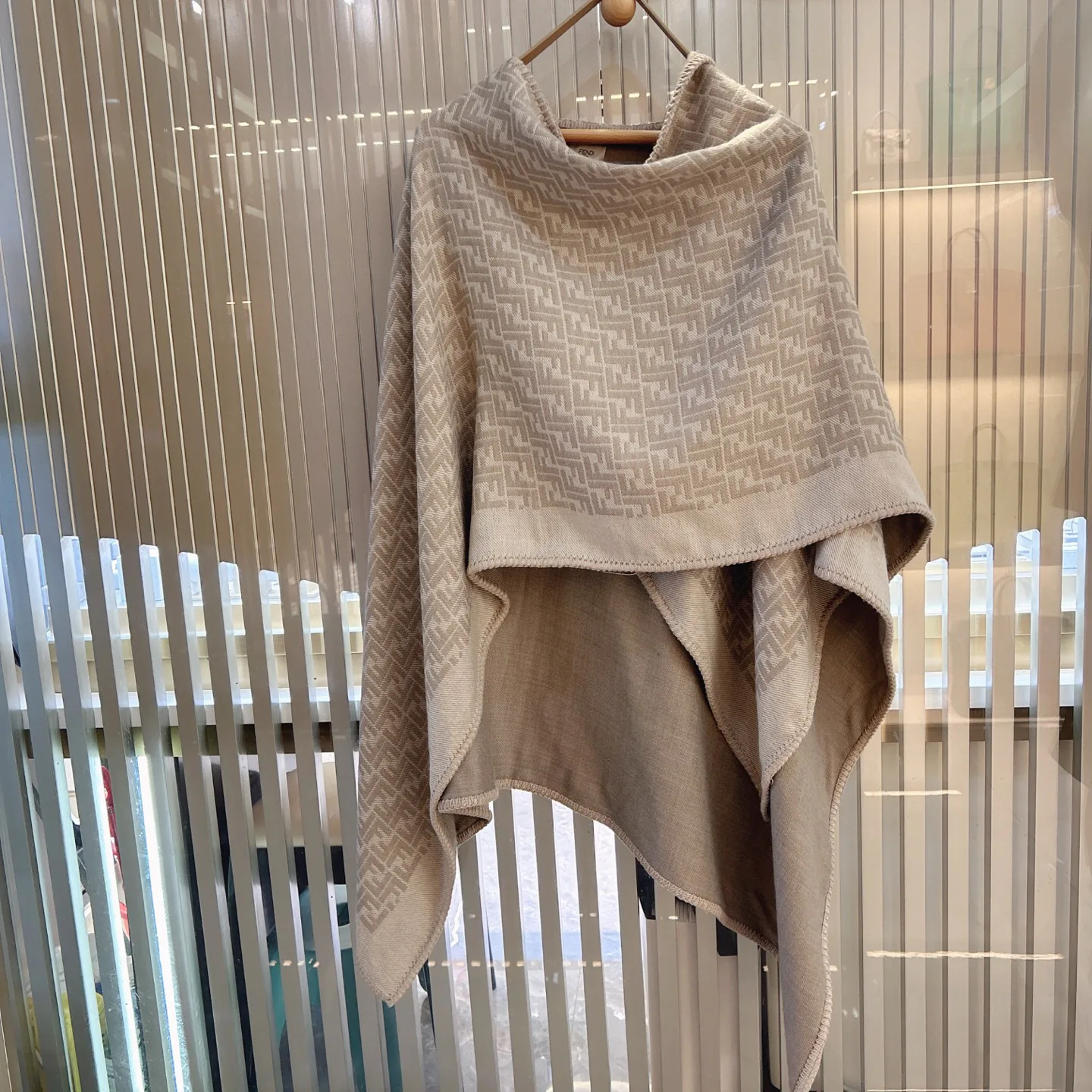 Шарфы Fendi 1669499