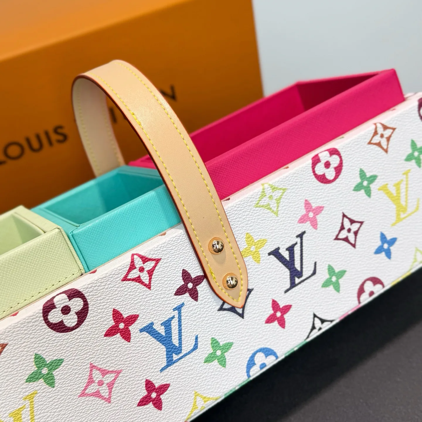 Текстиль Louis Vuitton 6348676