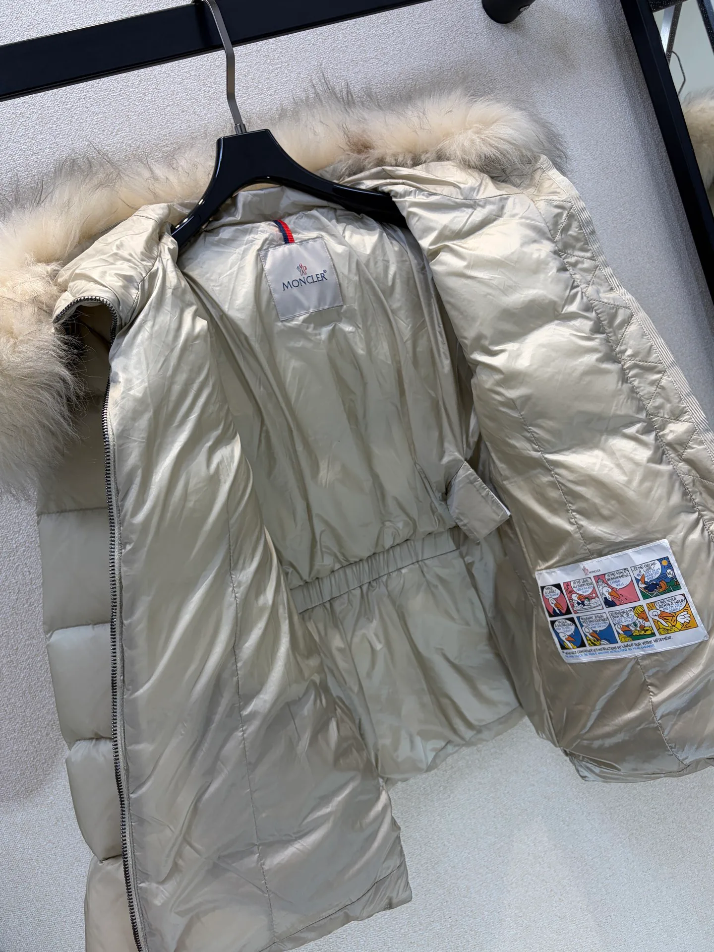 Куртки И Пуховики Женские Moncler 19004028