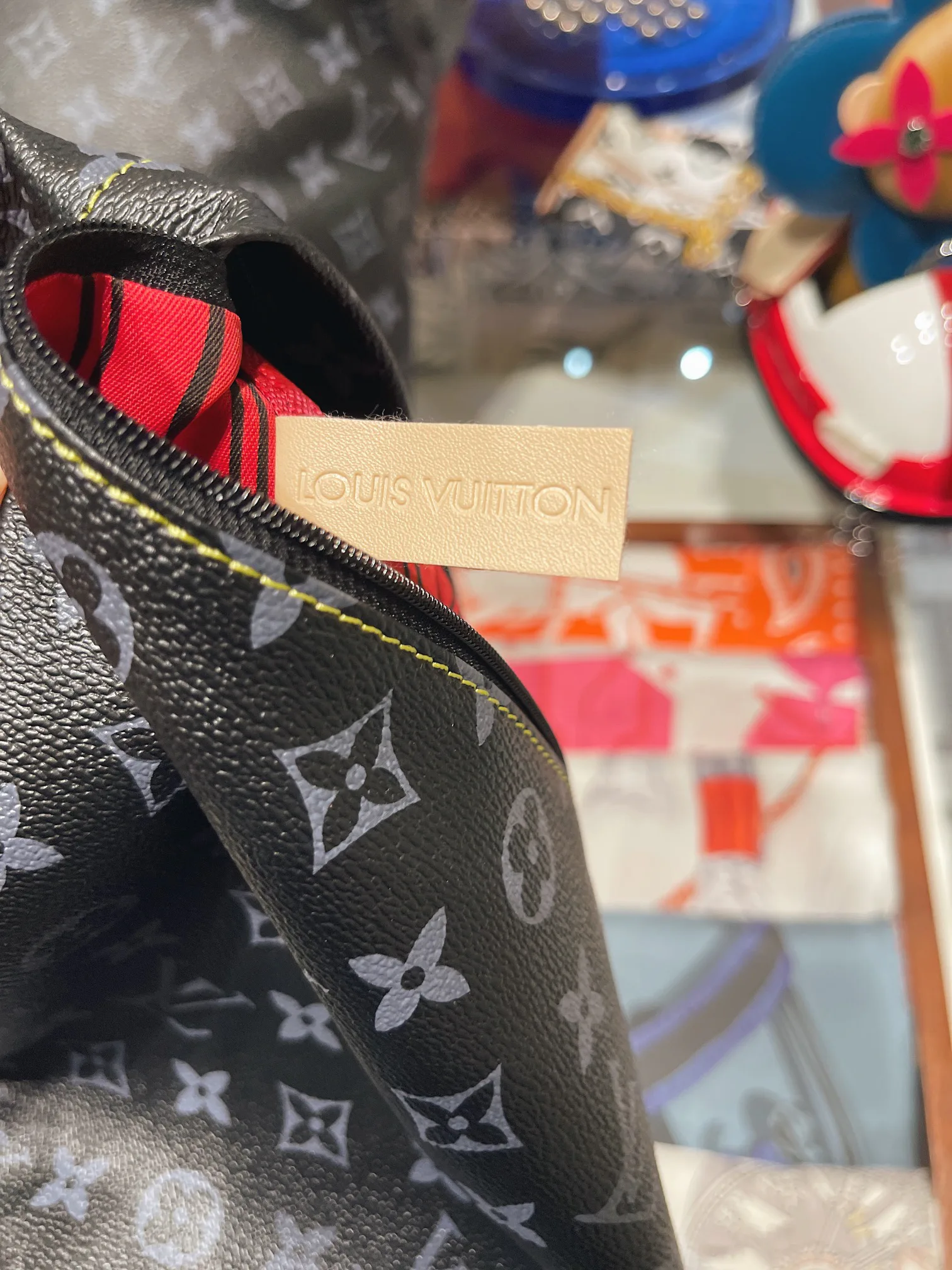 Текстиль Louis Vuitton 18222632