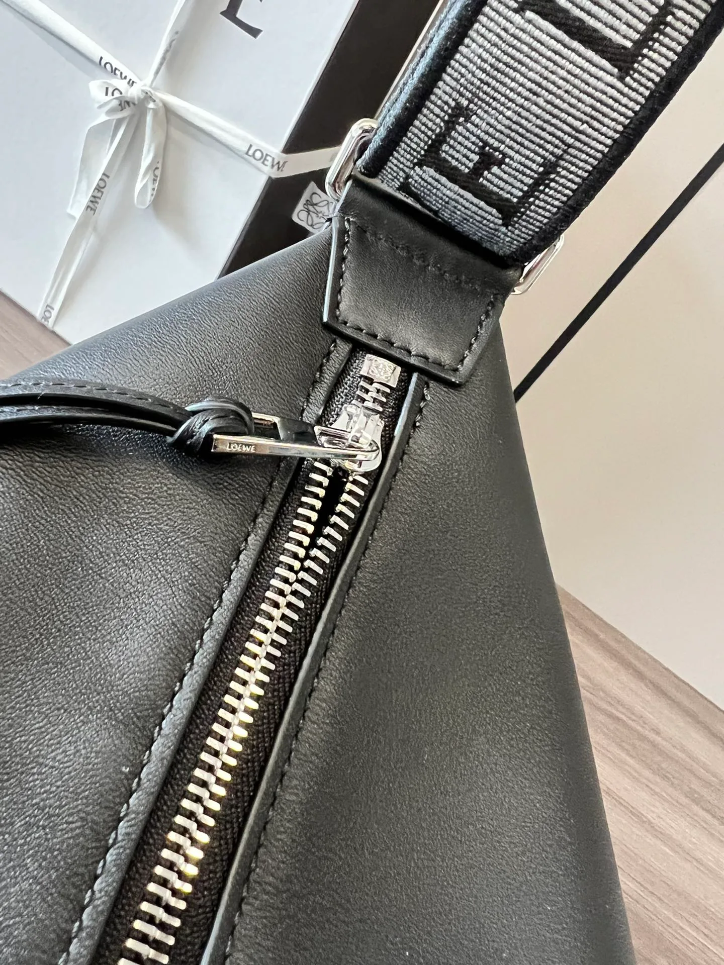 Классические Сумки Женские Loewe 13401767