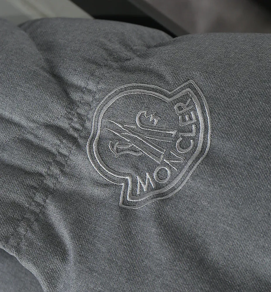 Куртки И Пуховики Мужские Moncler 657799