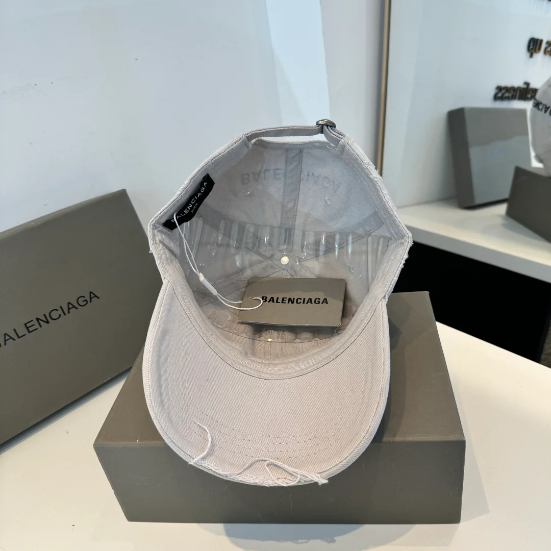 Головные Уборы Balenciaga 11633367