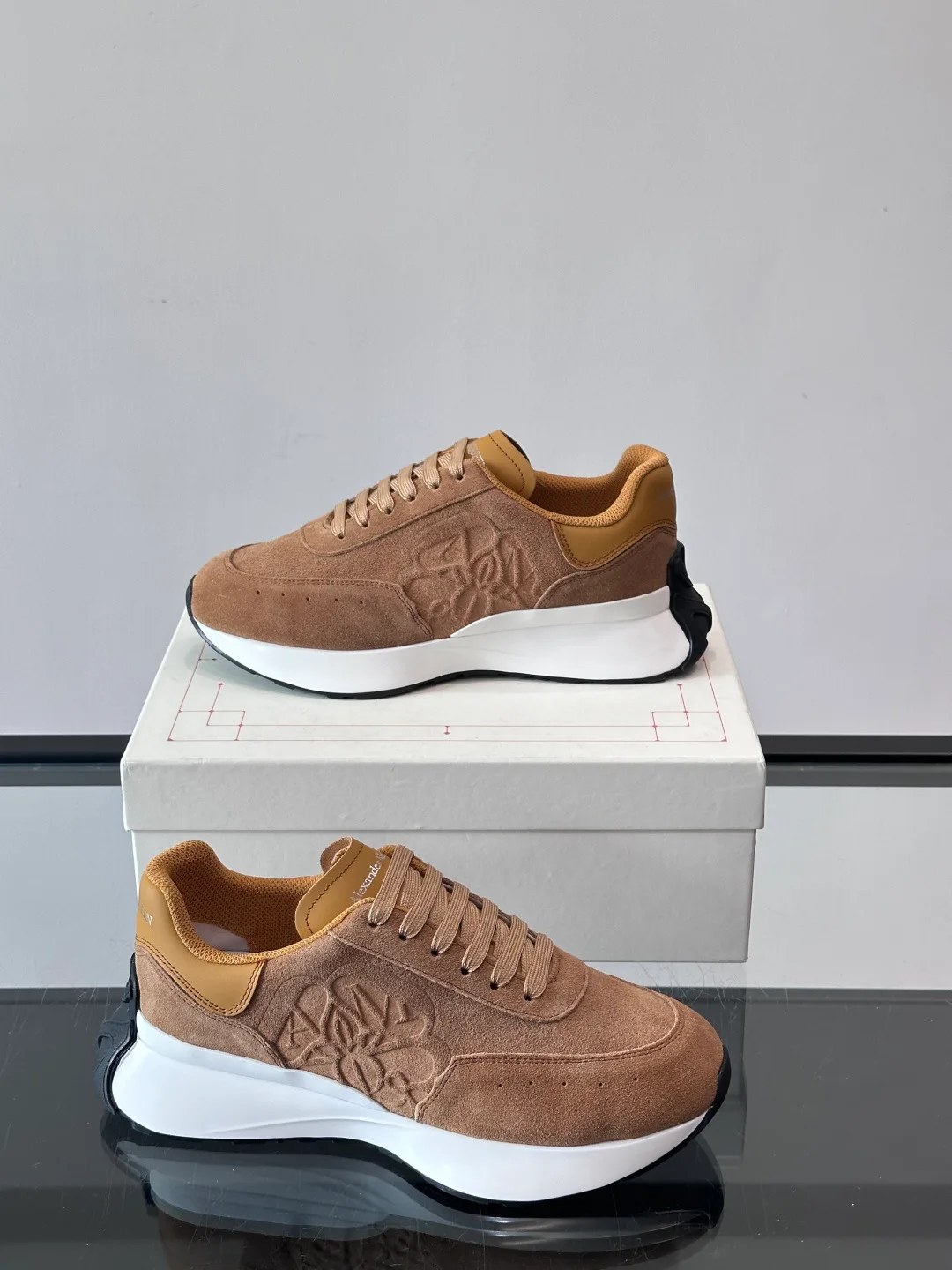 Кроссовки Женские Alexander Mcqueen 564619