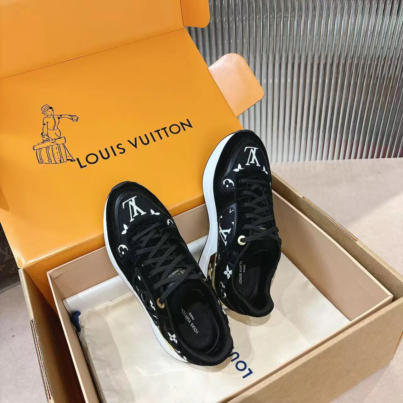 Кроссовки Женские Louis Vuitton 808215