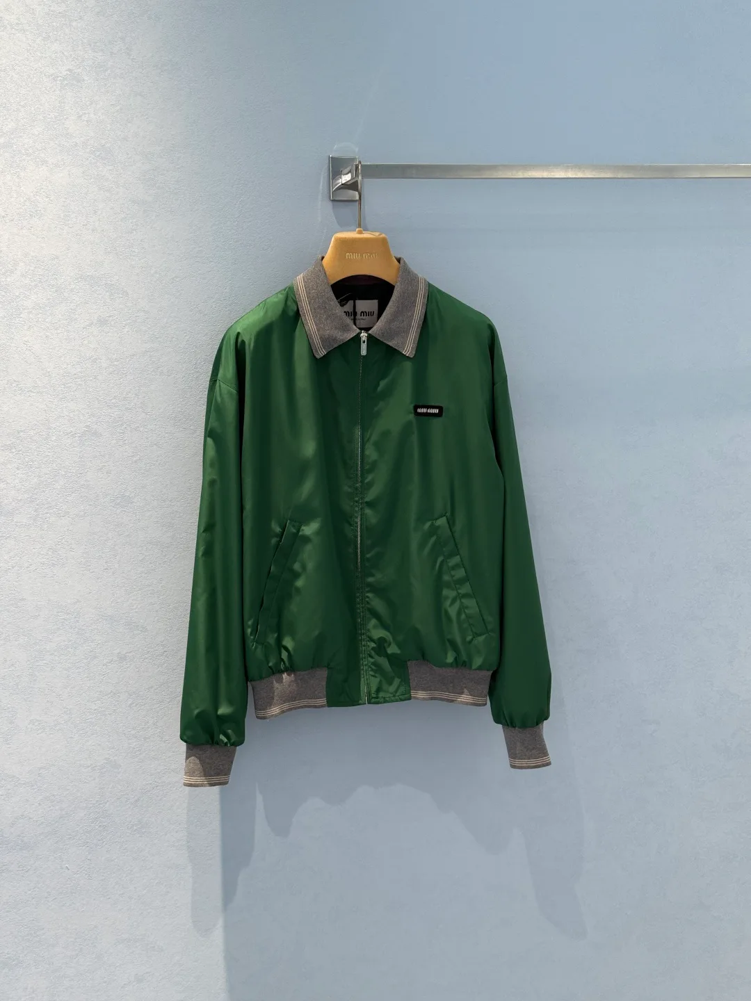 Куртки И Пуховики Женские Miu Miu 5185843