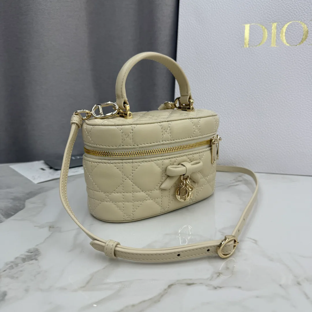 Классические Сумки Женские Christian Dior 11905723