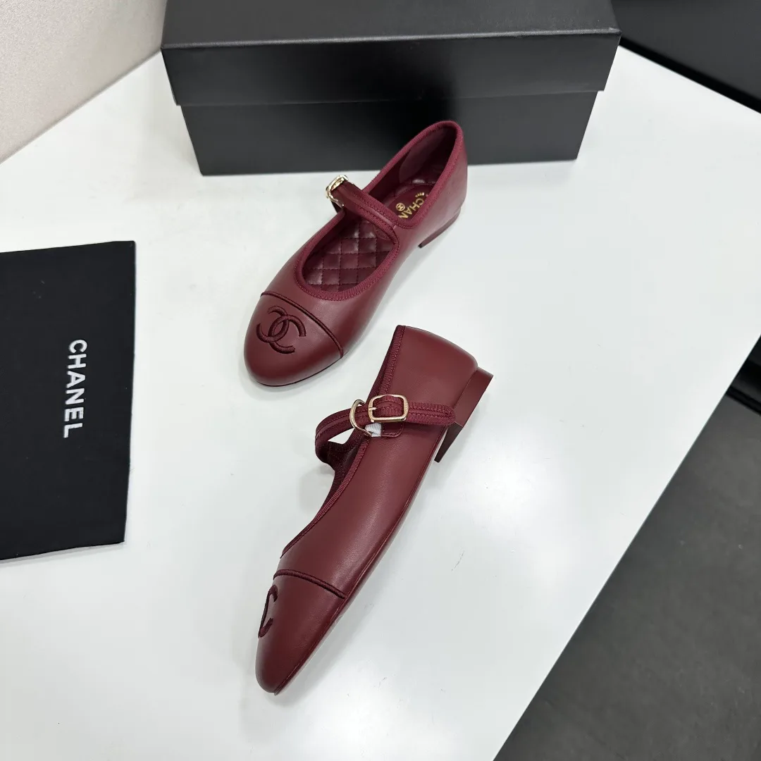 Туфли Женские Chanel 18083714