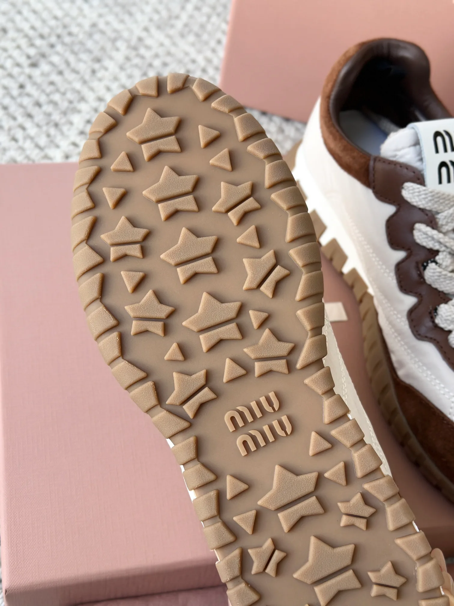 Кроссовки Женские Miu Miu 18006186