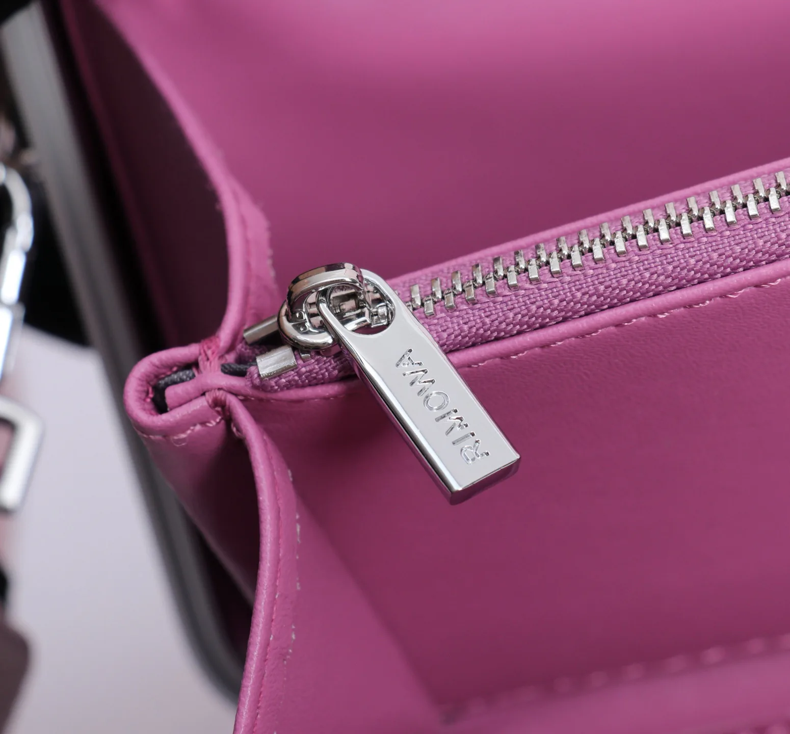 Сумки На Ремне Женские Rimowa 11185368