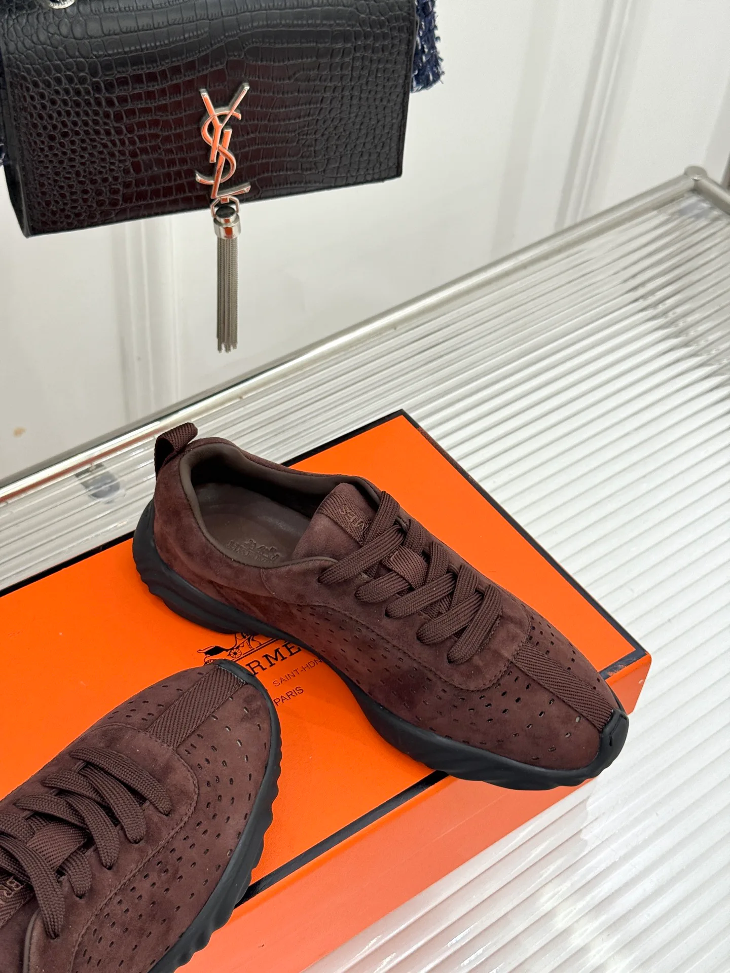 Кроссовки Женские Hermes 18627578