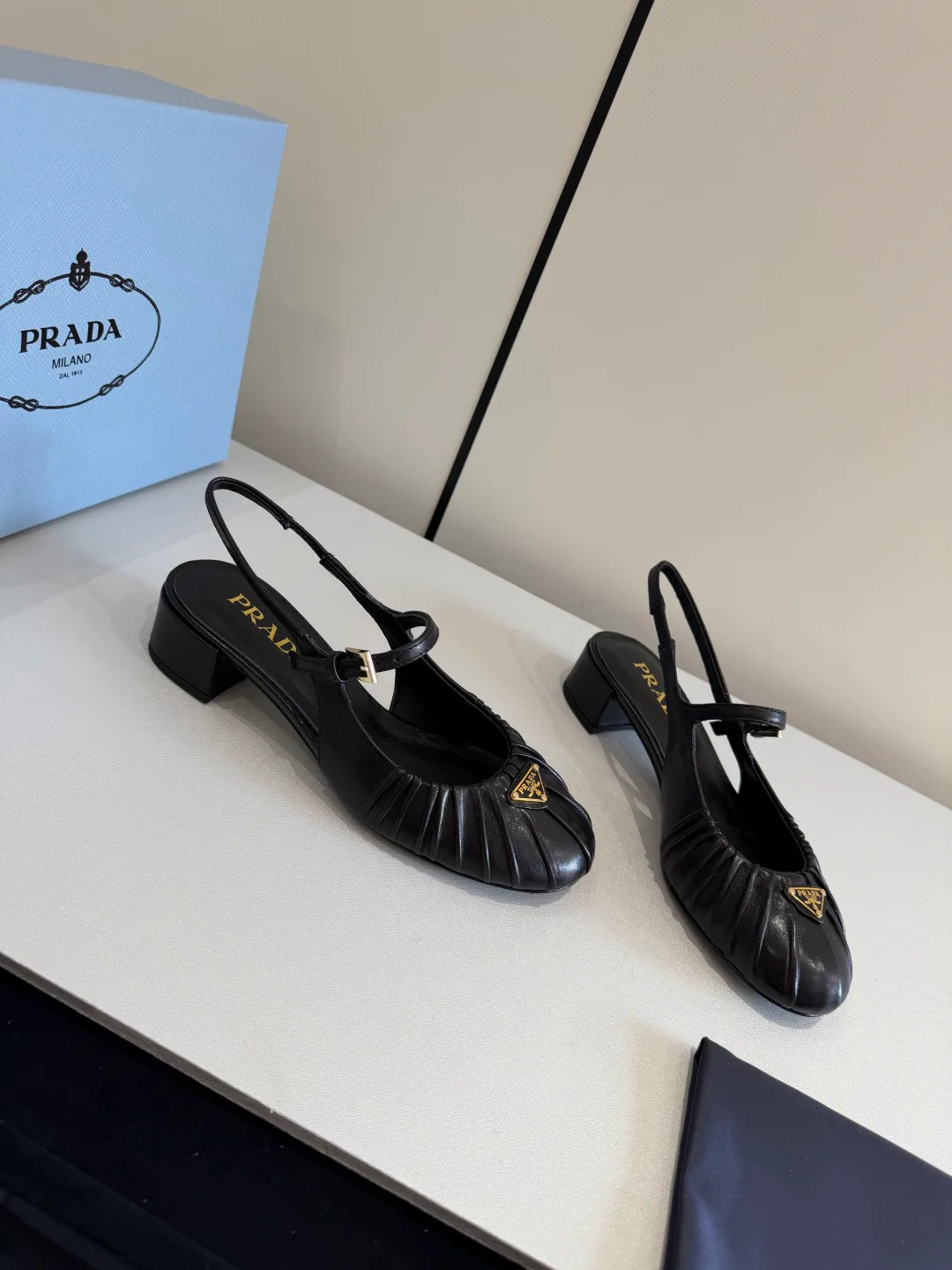 Туфли Женские Prada 11557792