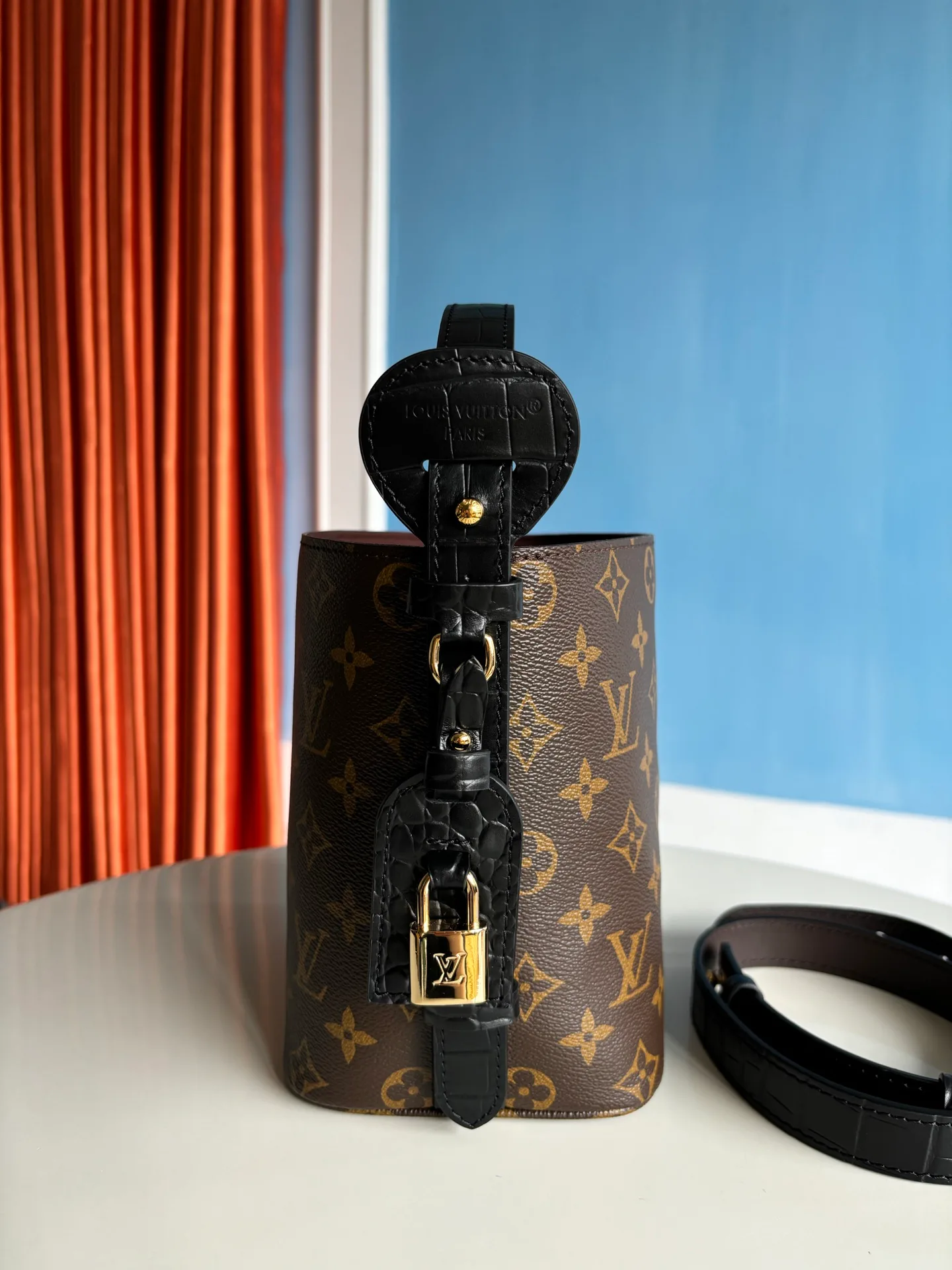 Классические Сумки Женские Louis Vuitton 12772648