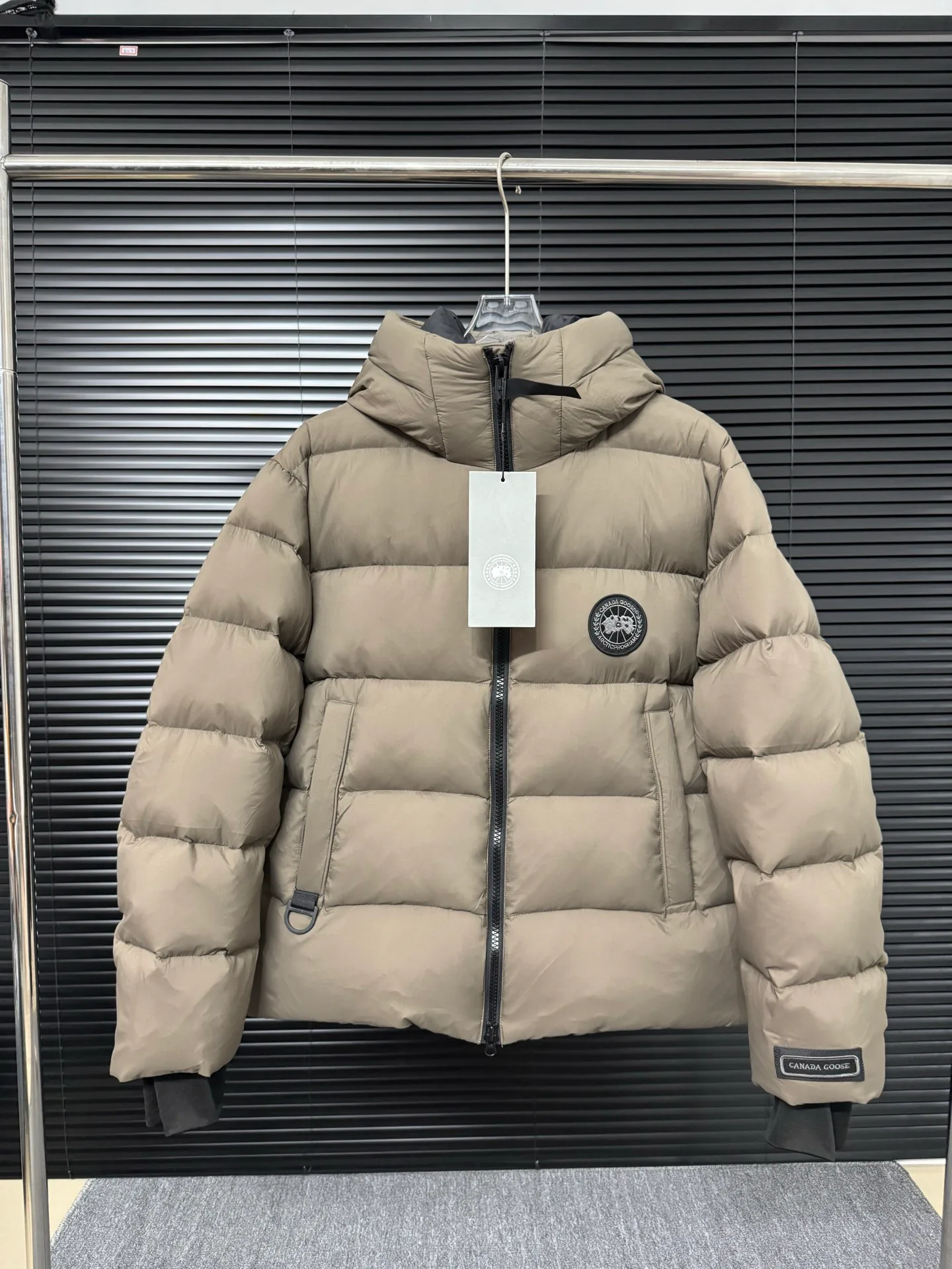 Куртки И Пуховики Женские Canada Goose 5380744