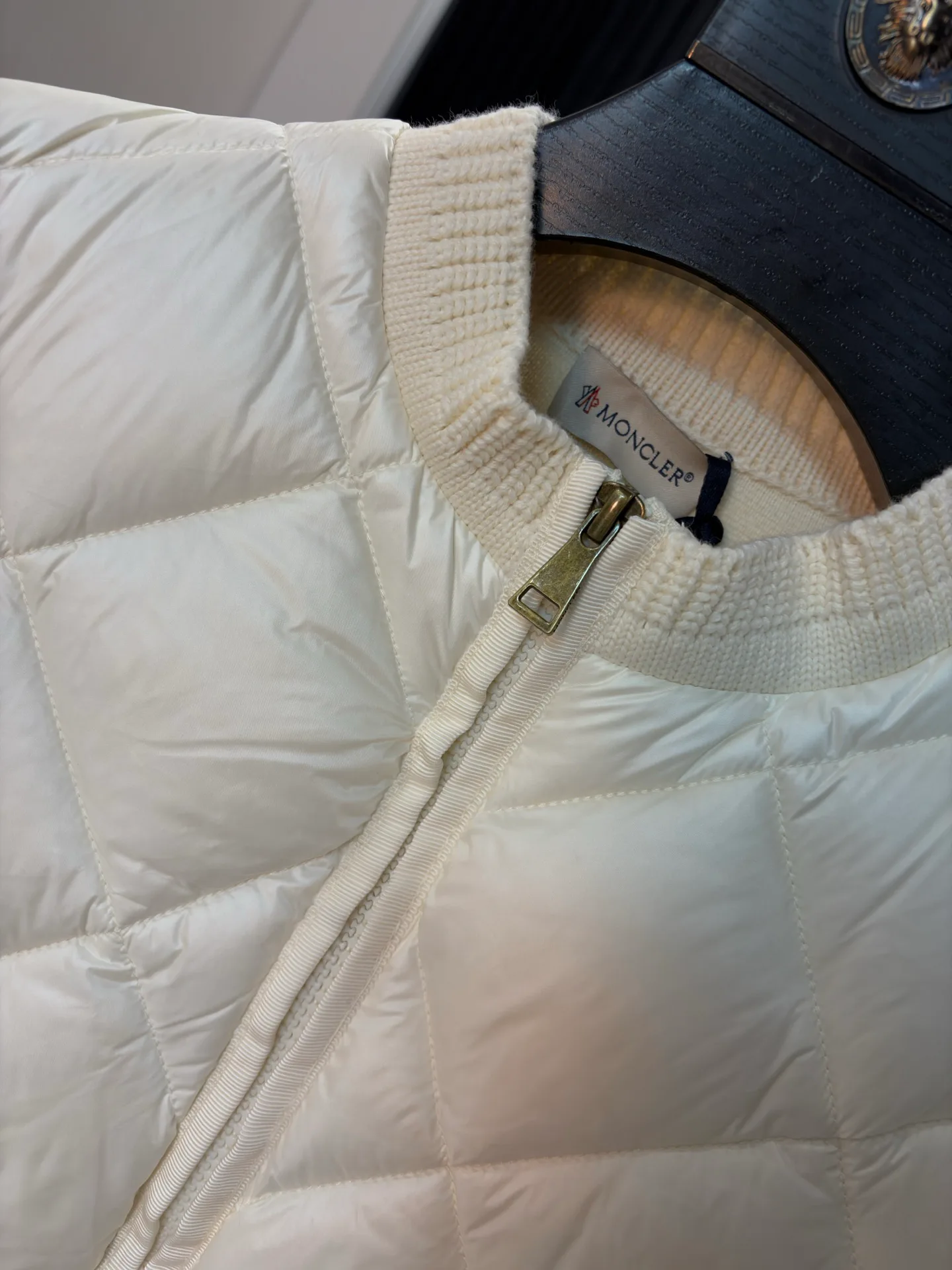 Куртки И Пуховики Мужские Moncler 18231144