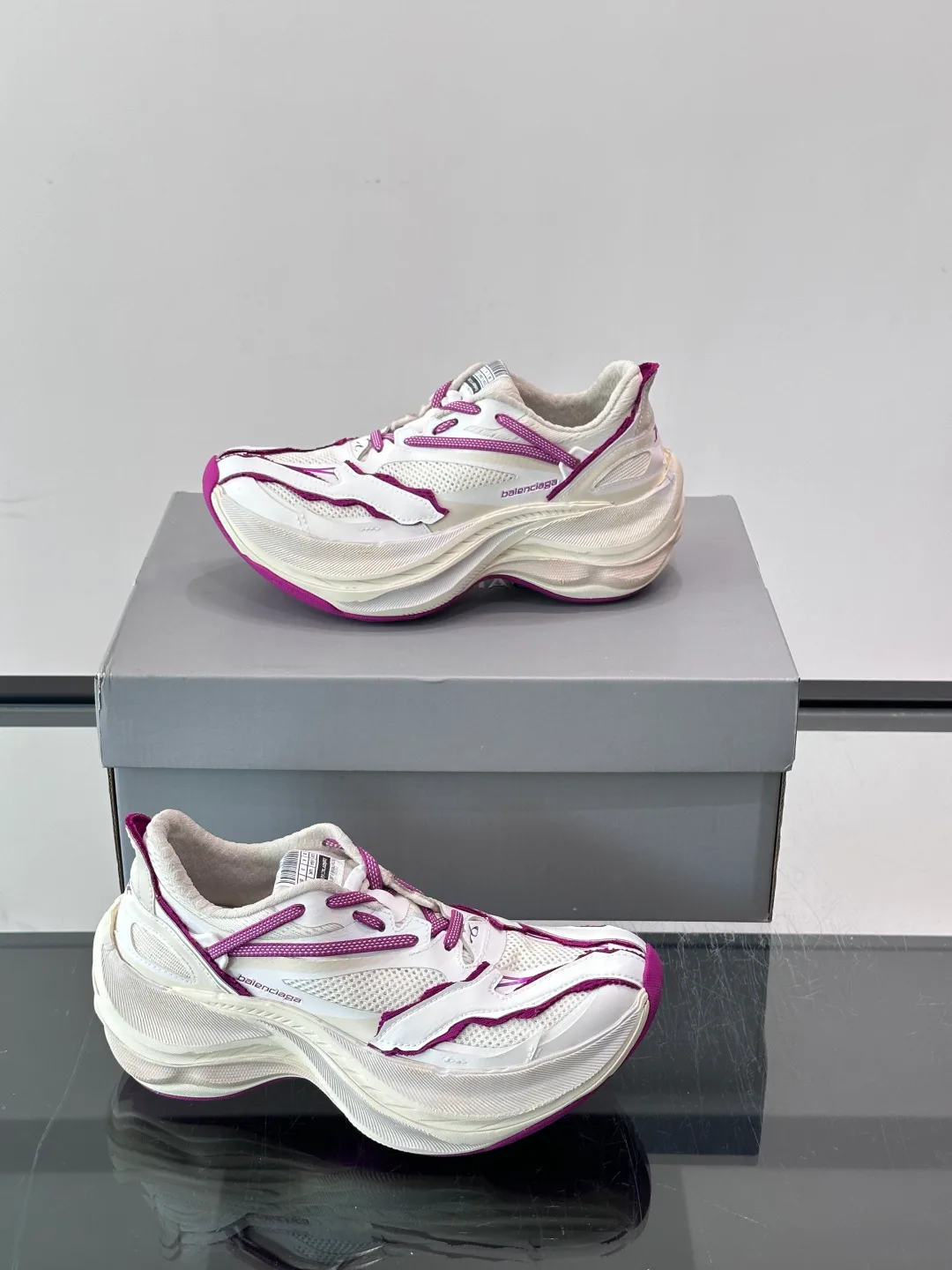 Кроссовки Женские Balenciaga 17649837