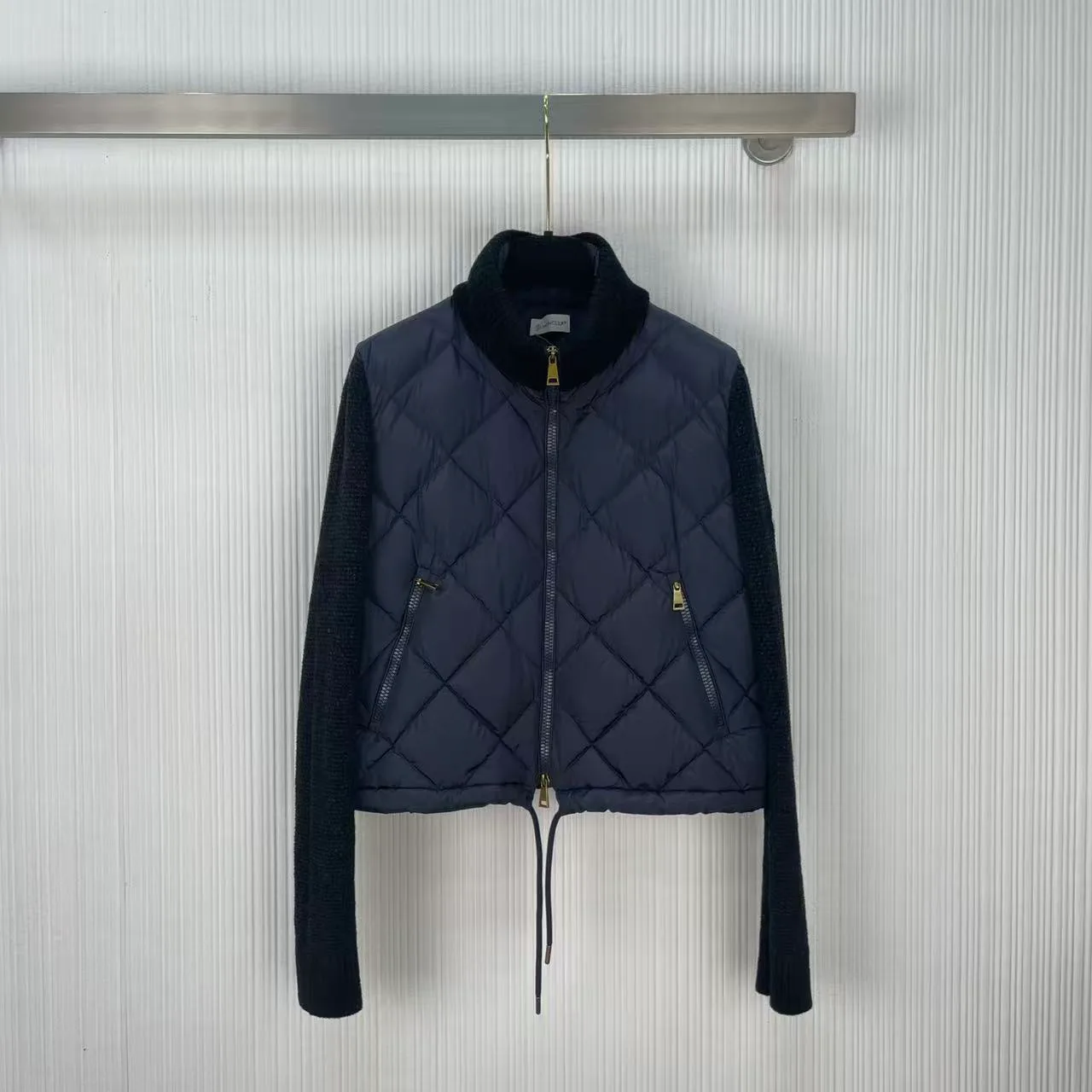 Куртки И Пуховики Женские Moncler 19111924