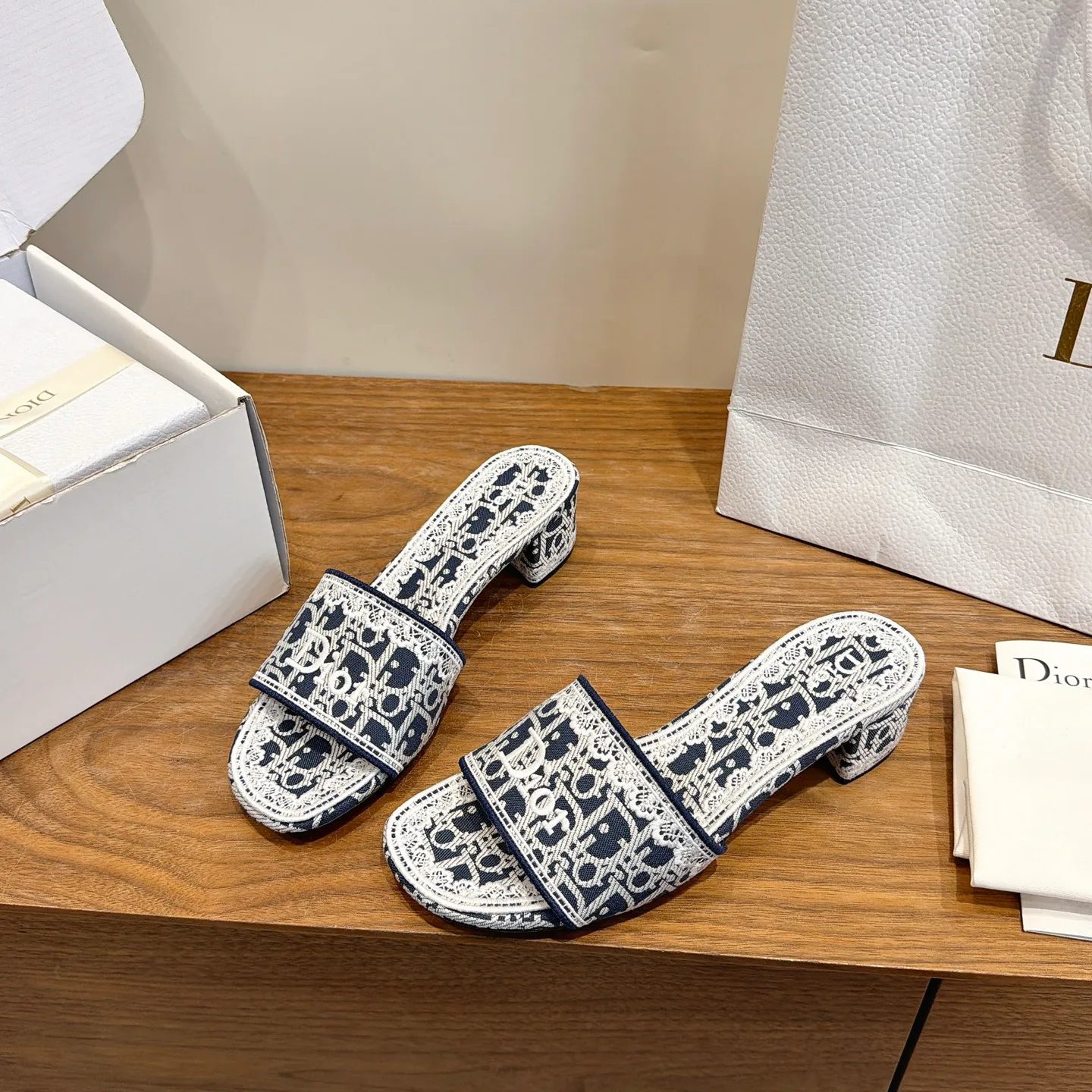 Шлепанцы Женские Christian Dior 17449438