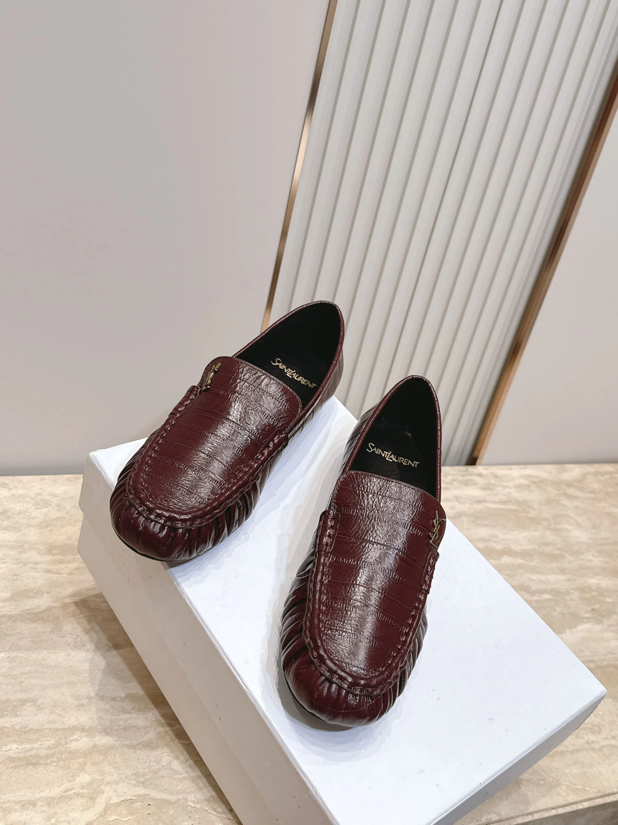 Лоферы И Мокасины Женские Saint Laurent 17701330